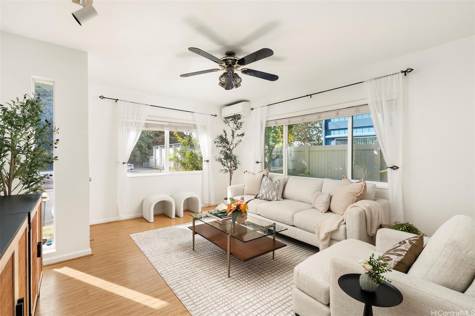 2266  Auhuhu Street Pacific Palisades, PearlCity home - photo 3 of 23