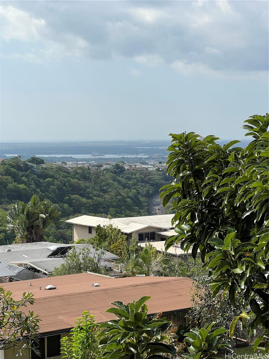 2274  Ailolo Pl Pacific Palisades, PearlCity home - photo 3 of 6