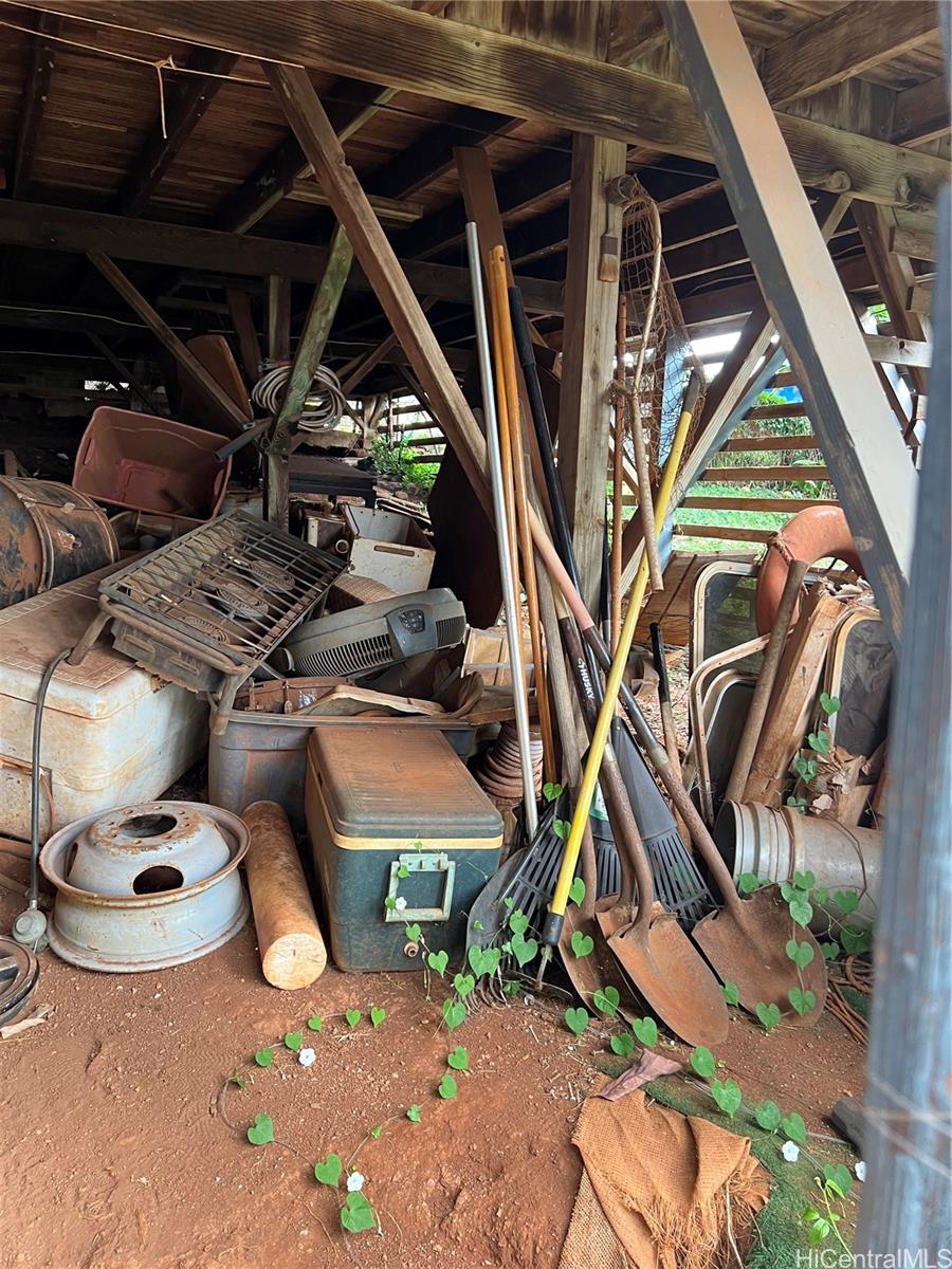 2274  Ailolo Pl Pacific Palisades, PearlCity home - photo 5 of 6