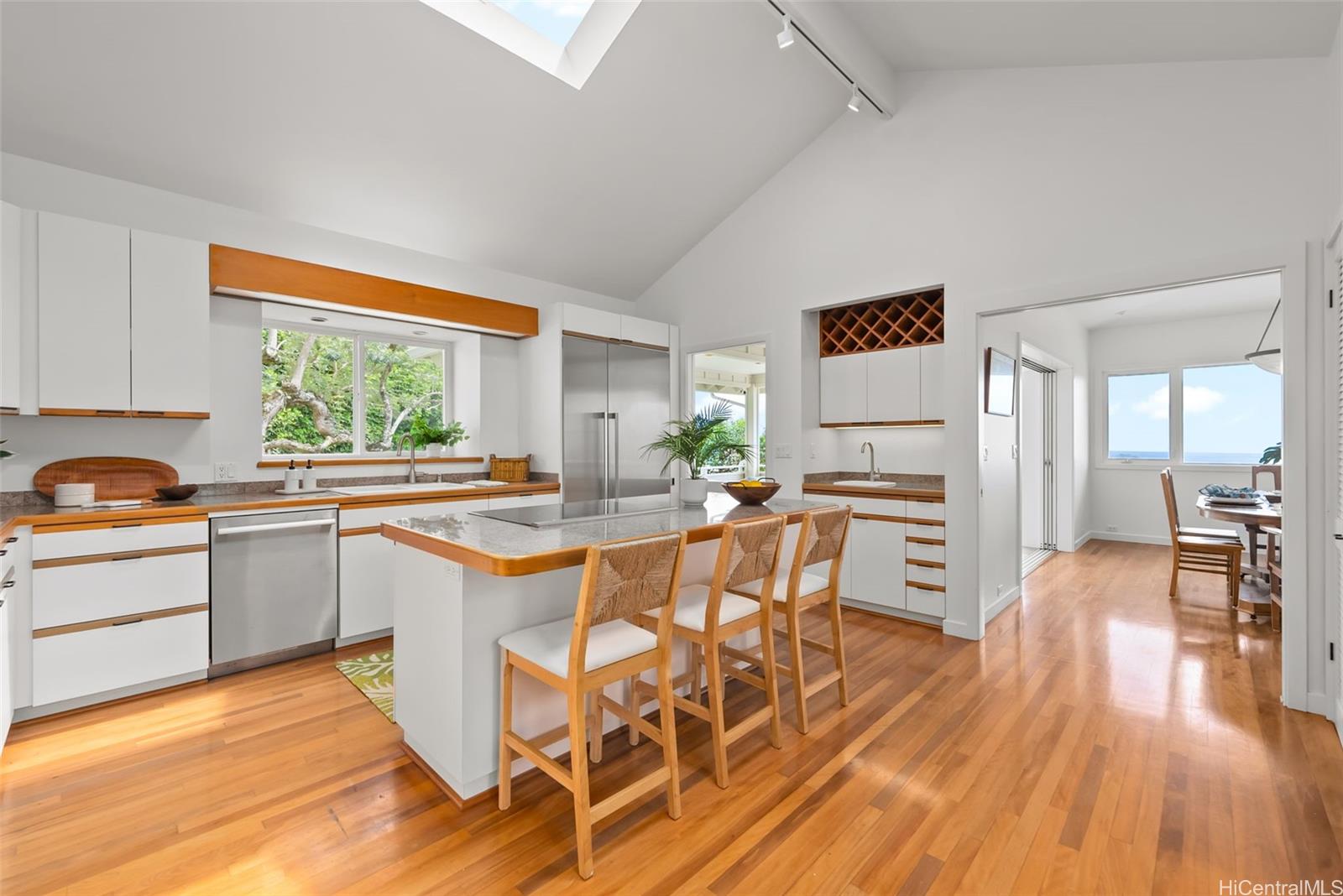 2277  Halakau Street Waialae Iki, Diamond Head home - photo 11 of 25