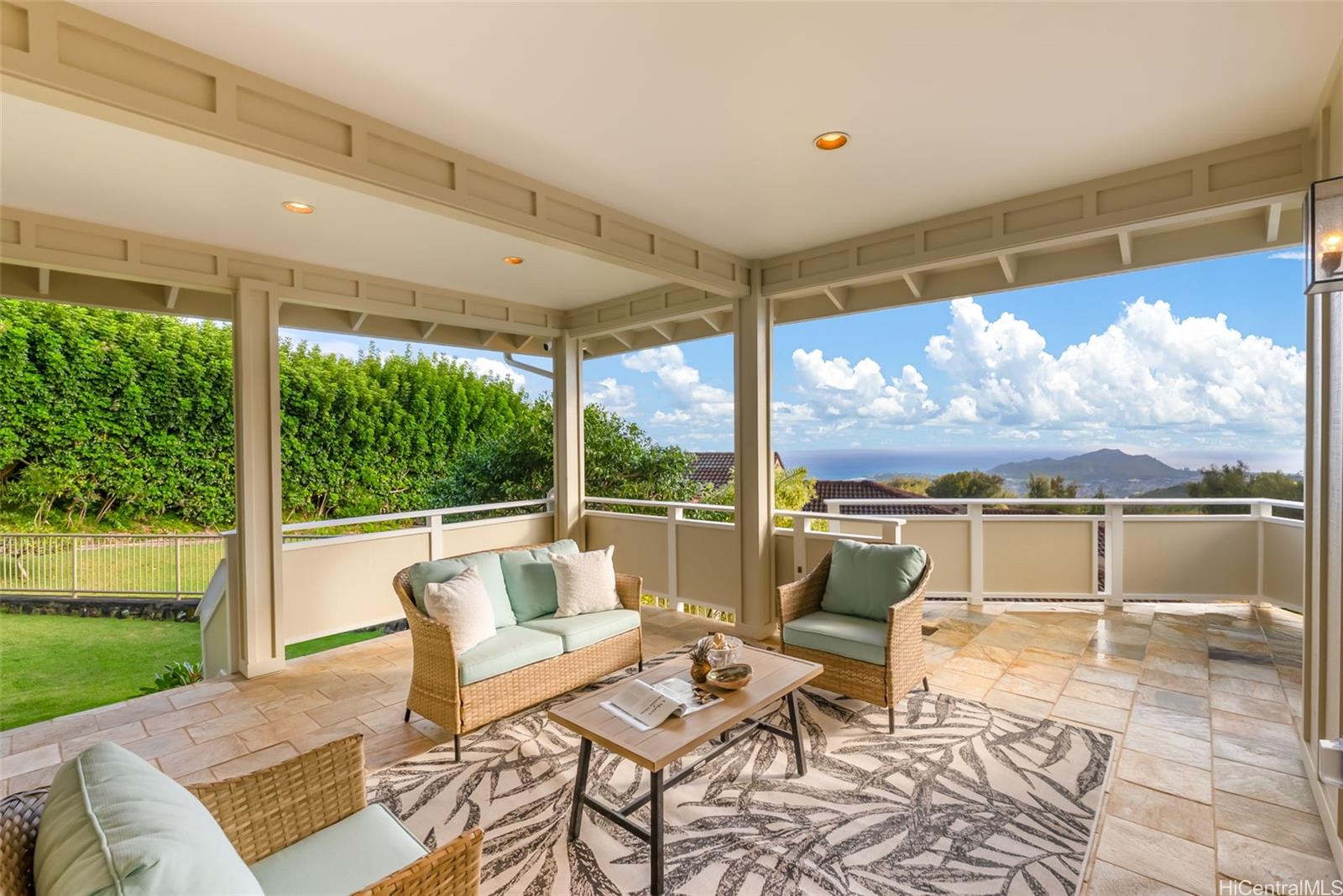 2277  Halakau Street Waialae Iki, Diamond Head home - photo 8 of 25