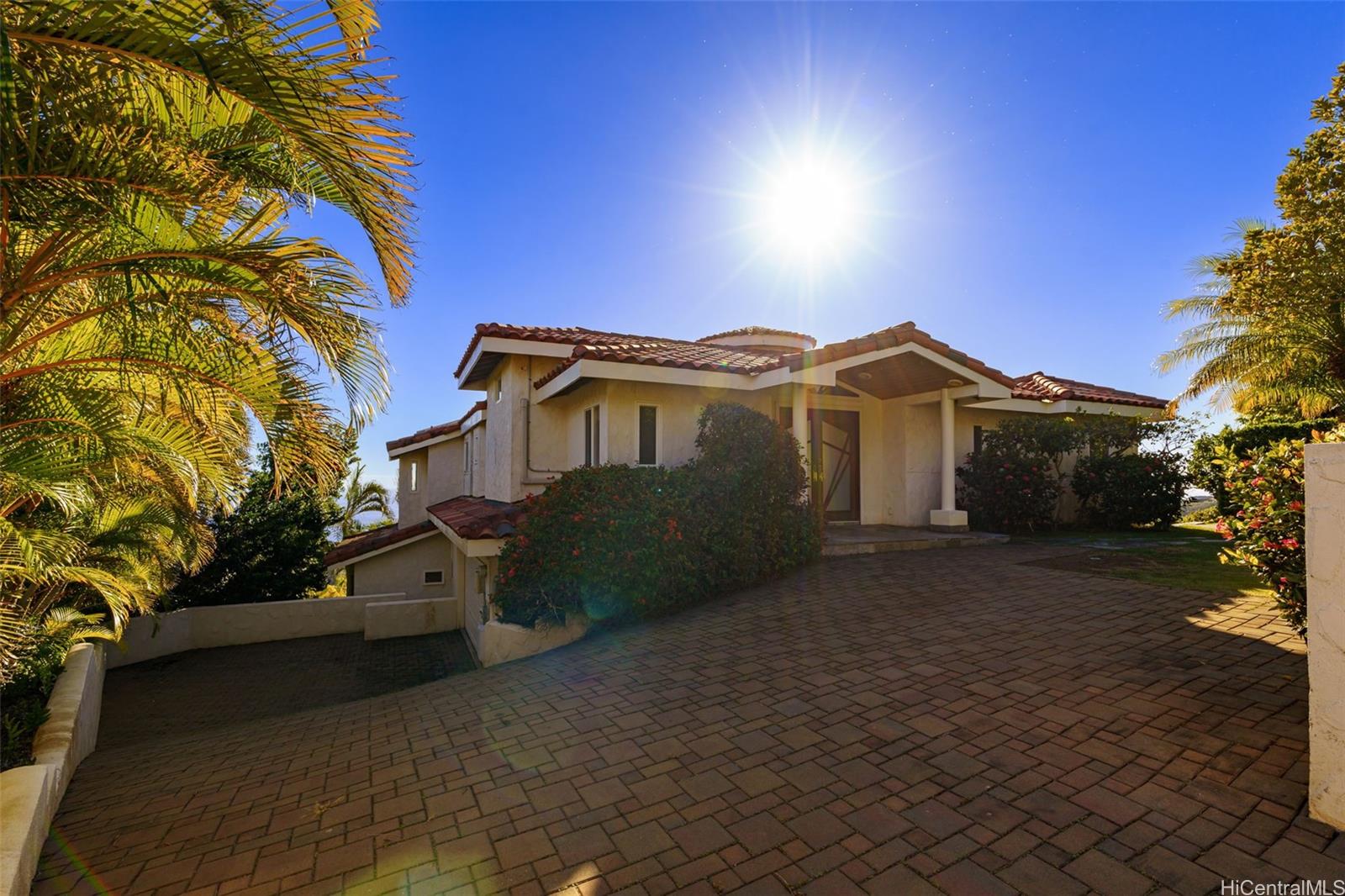 2278  Okoa Street Waialae Iki, Diamond Head home - photo 3 of 25