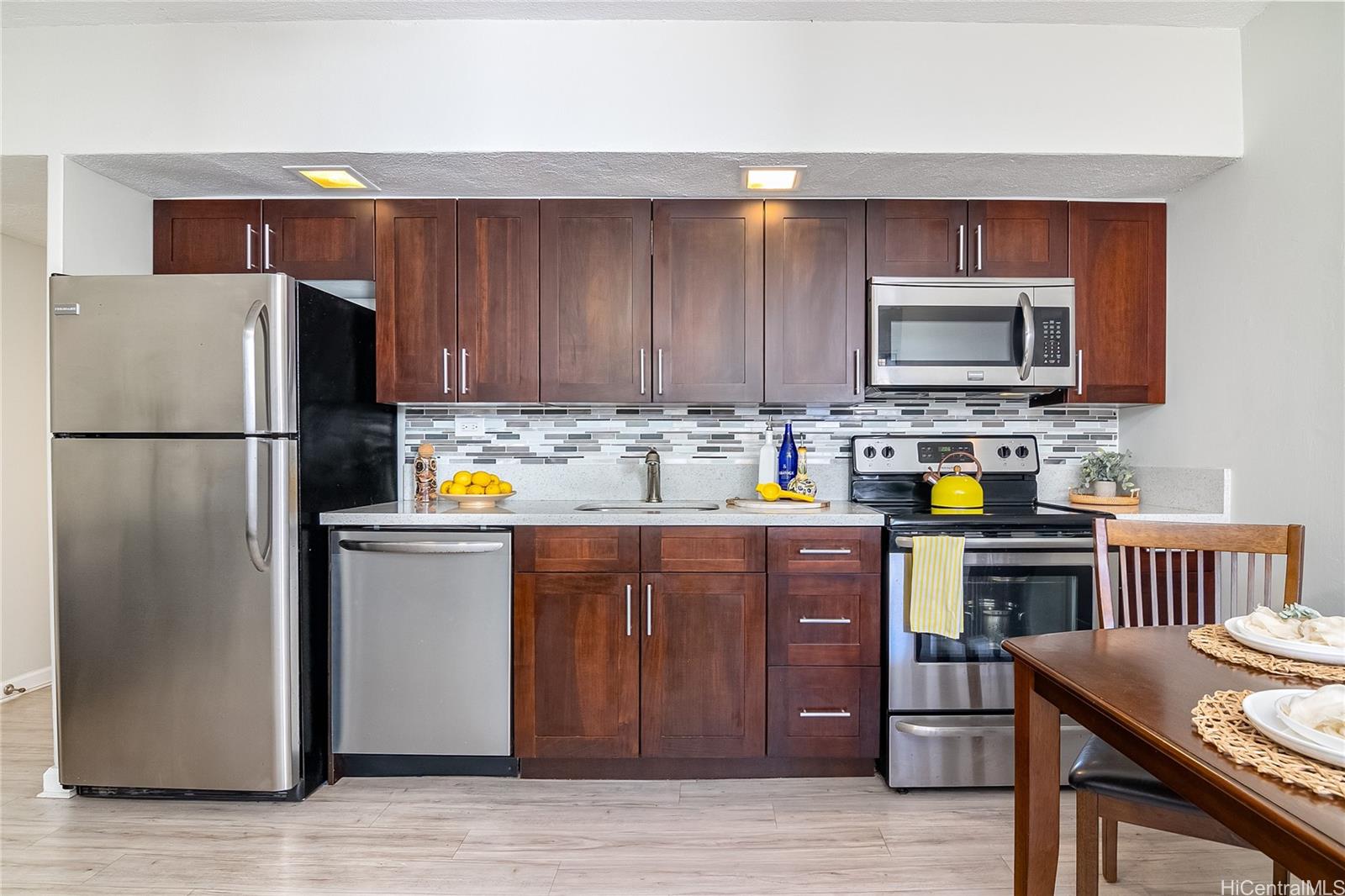 Blvd Tower condo # 303, Honolulu, Hawaii - photo 3 of 25