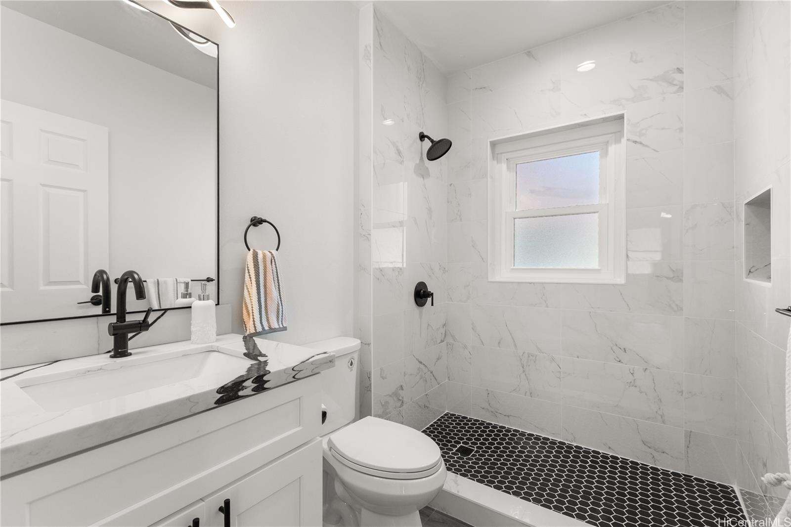 2285  Makanani Drive Kamehameha Heights, Honolulu home - photo 17 of 22