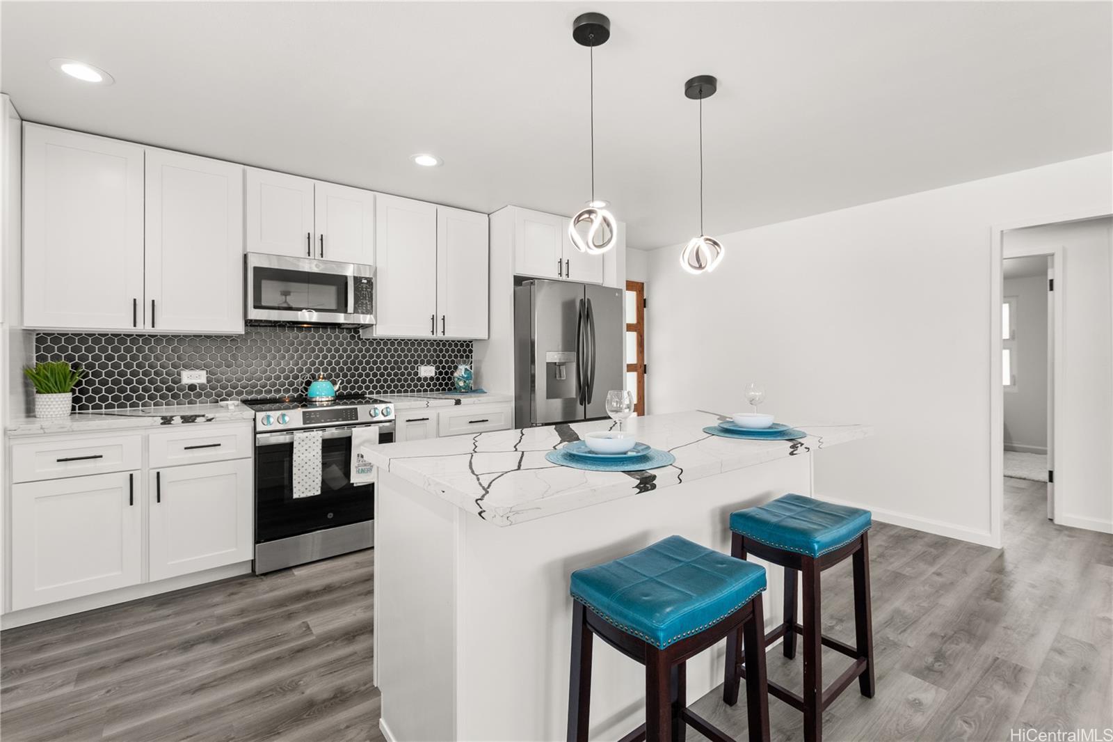 2285  Makanani Drive Kamehameha Heights, Honolulu home - photo 3 of 22