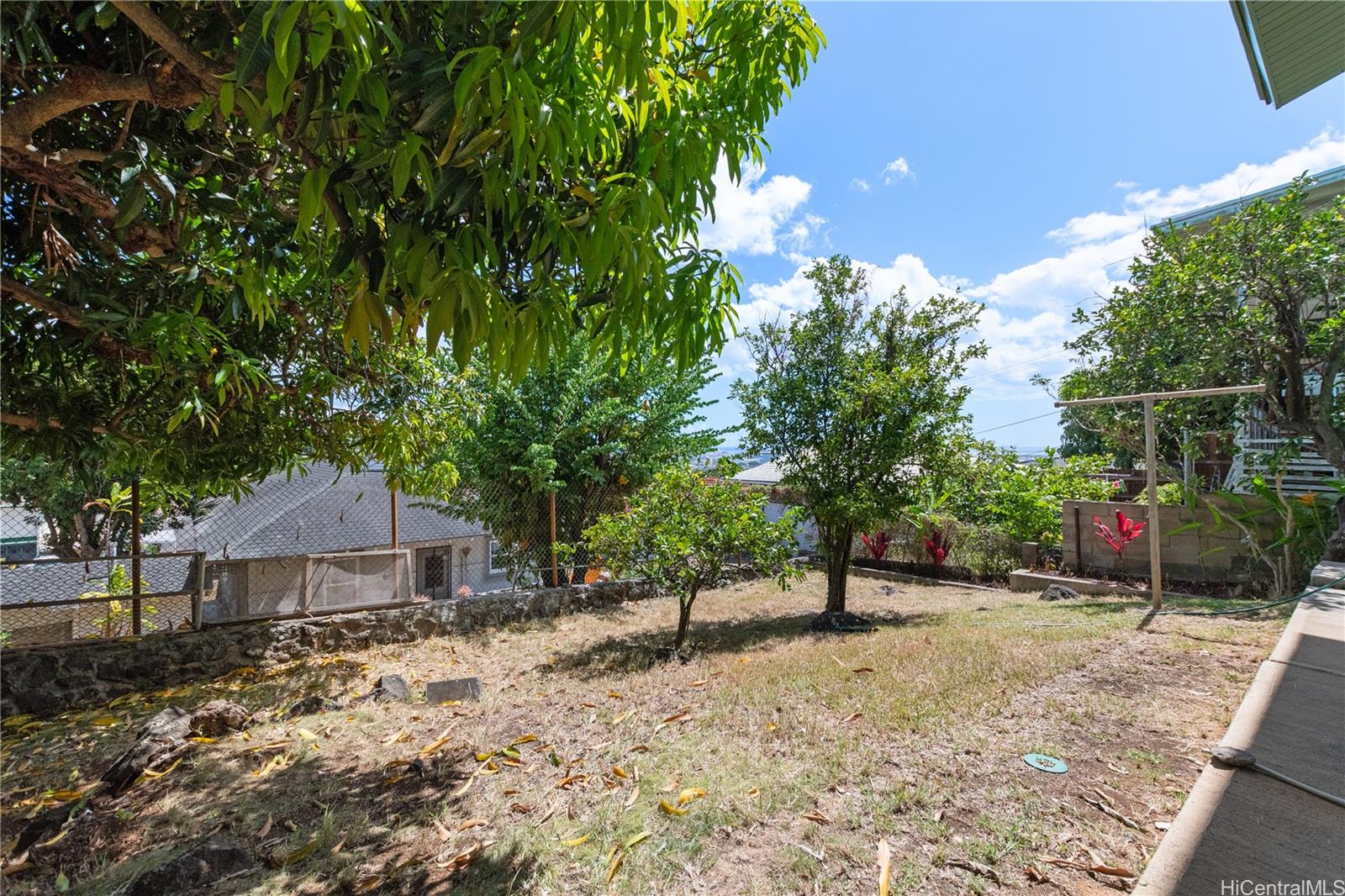 2285  Makanani Drive Kamehameha Heights, Honolulu home - photo 21 of 22