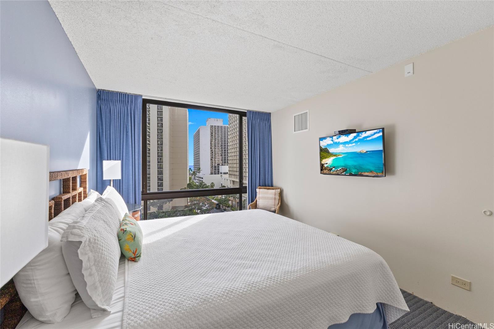 Waikiki Sunset condo # 1004 (NUC), Honolulu, Hawaii - photo 19 of 25