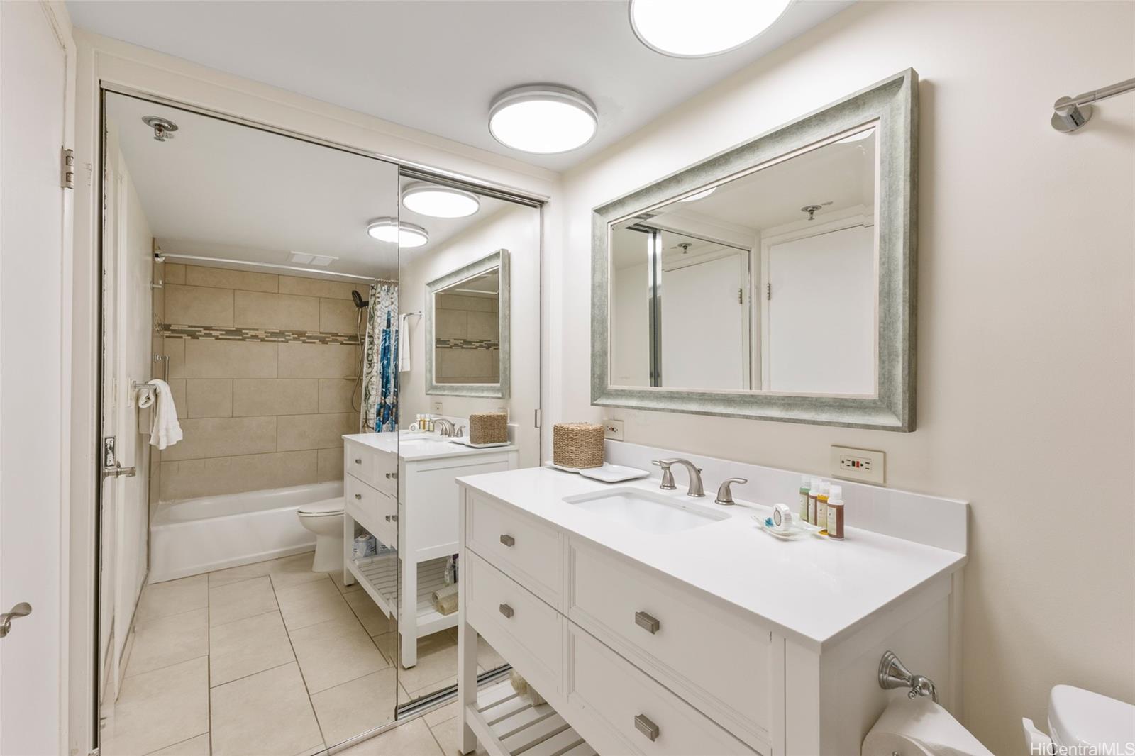 Waikiki Sunset condo # 1004 (NUC), Honolulu, Hawaii - photo 23 of 25