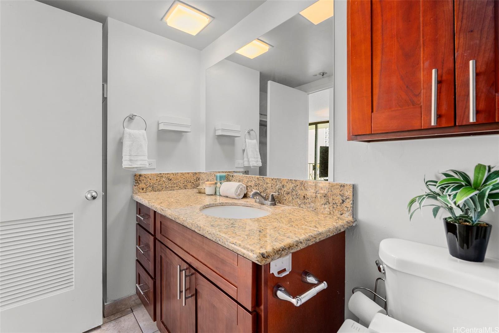 Waikiki Sunset condo # 1008, Honolulu, Hawaii - photo 13 of 25