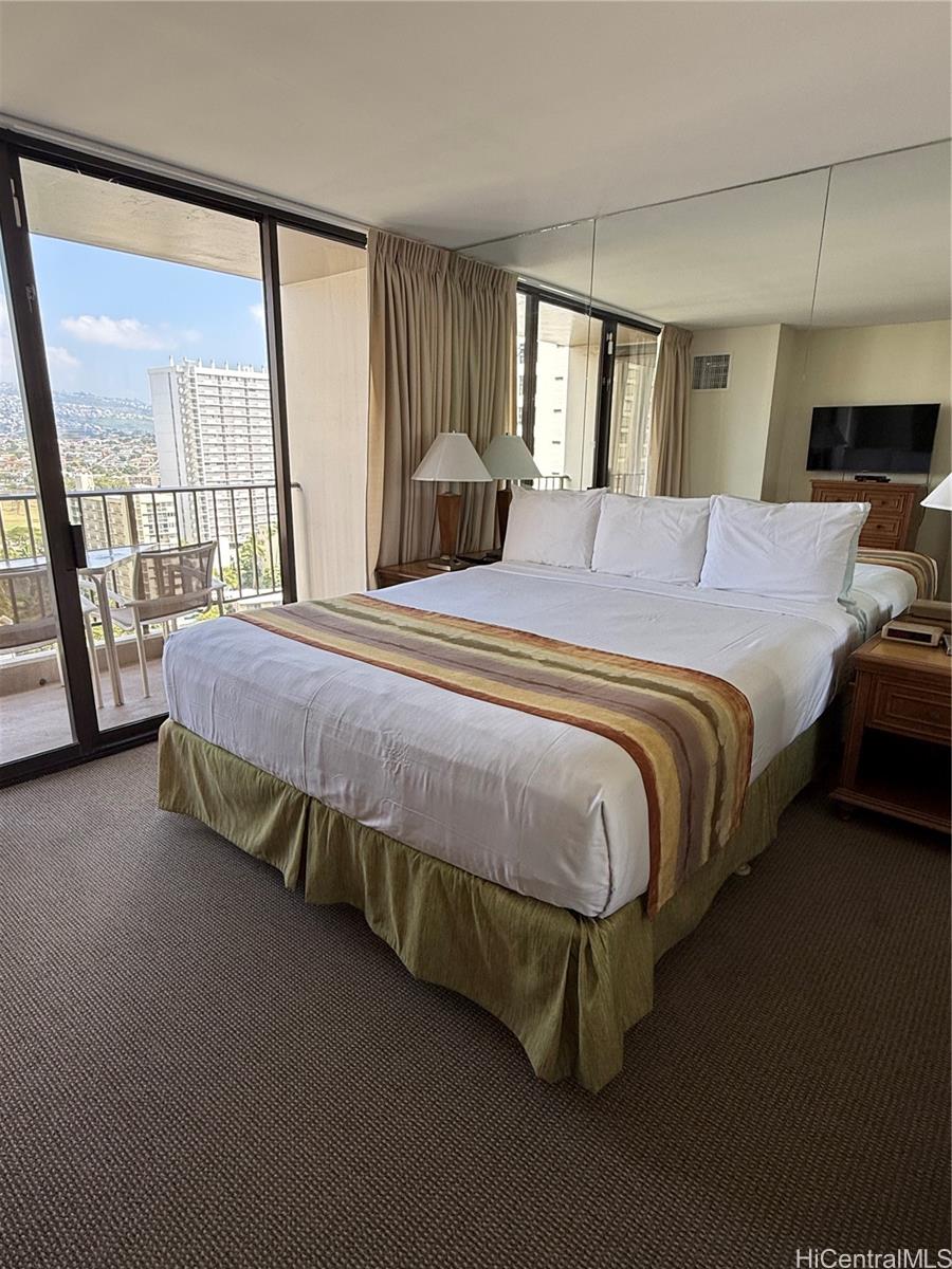 Waikiki Sunset condo # 1803, Honolulu, Hawaii - photo 6 of 11