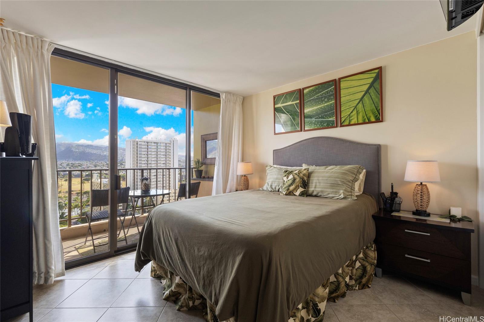 Waikiki Sunset condo # 1811, Honolulu, Hawaii - photo 11 of 25