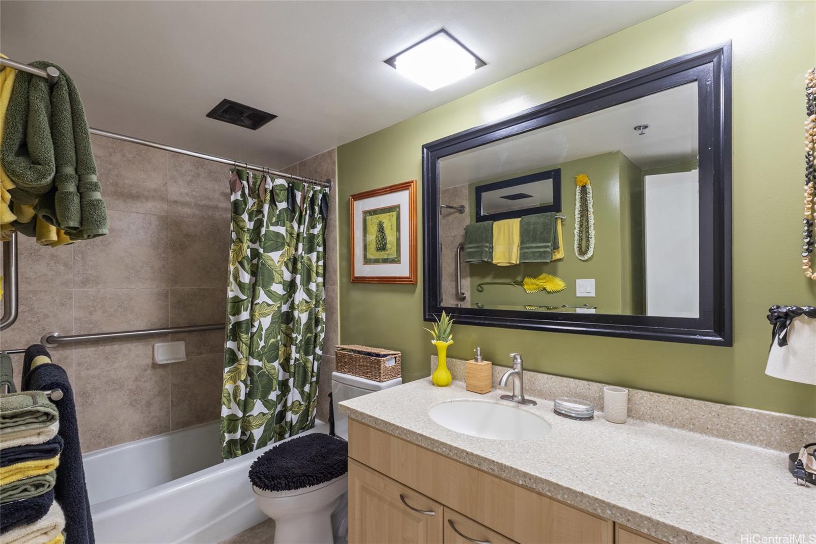 Waikiki Sunset condo # 1811, Honolulu, Hawaii - photo 14 of 25