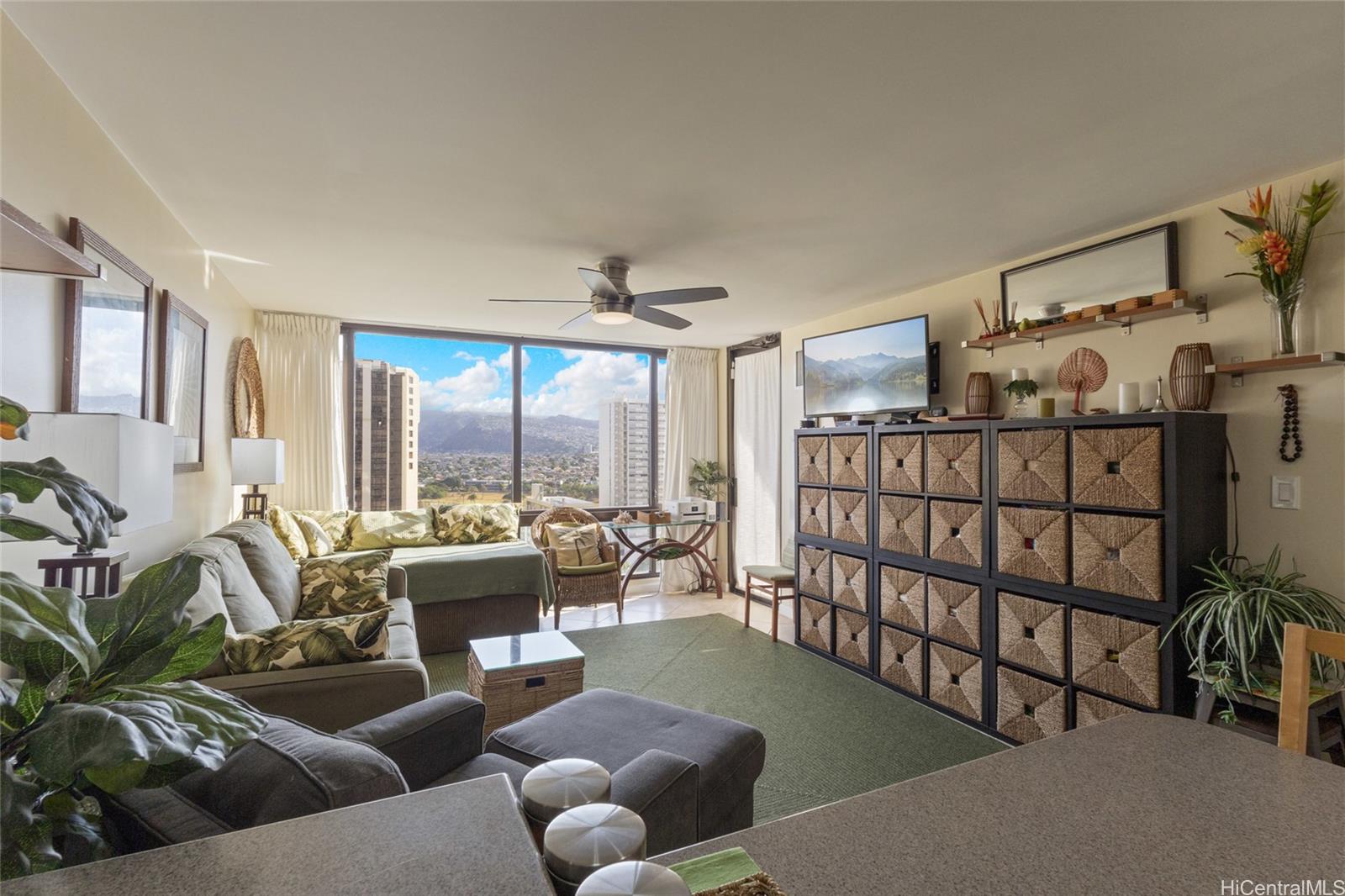 Waikiki Sunset condo # 1811, Honolulu, Hawaii - photo 8 of 25