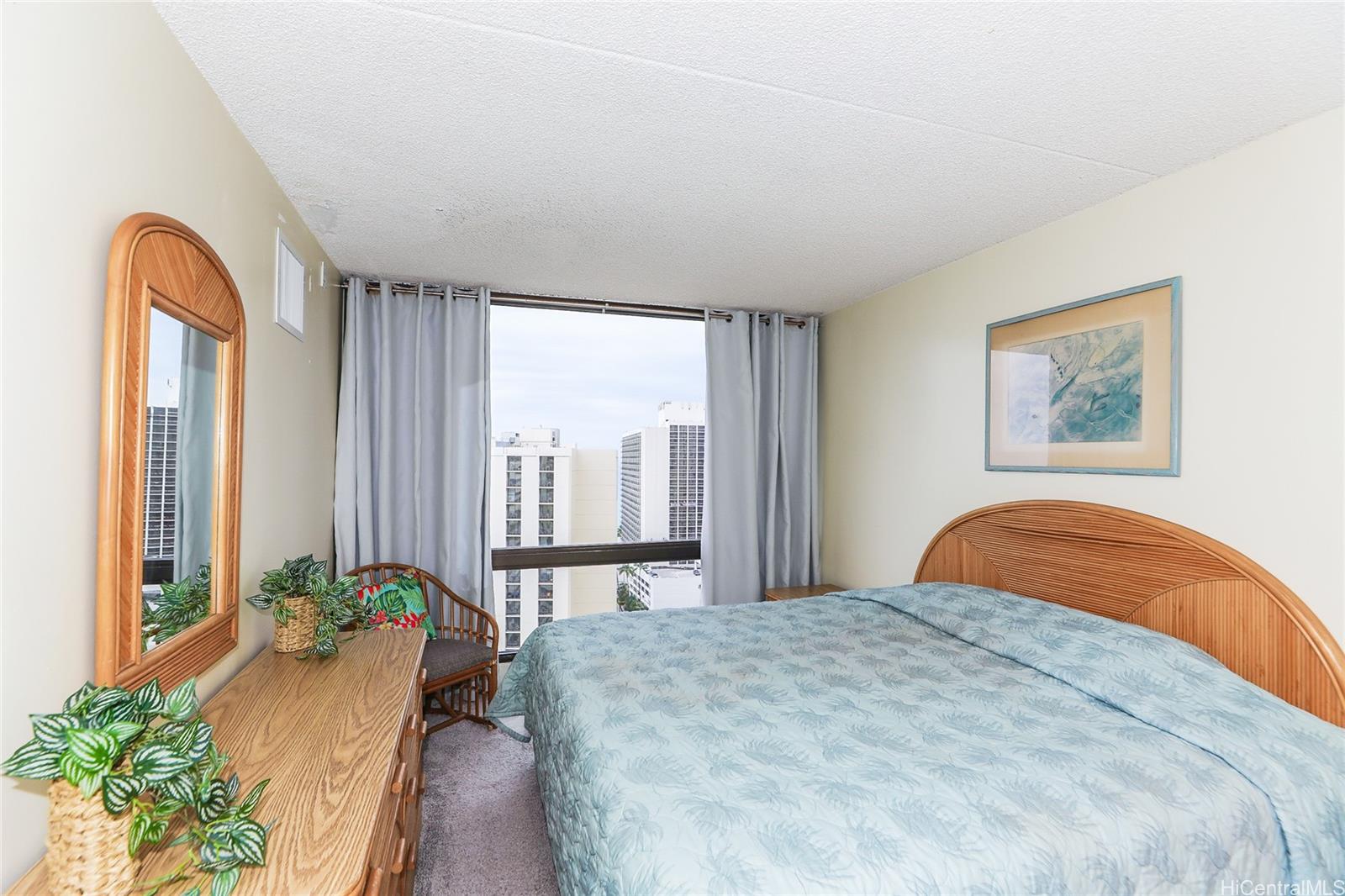 Waikiki Sunset condo # 2206, Honolulu, Hawaii - photo 9 of 18