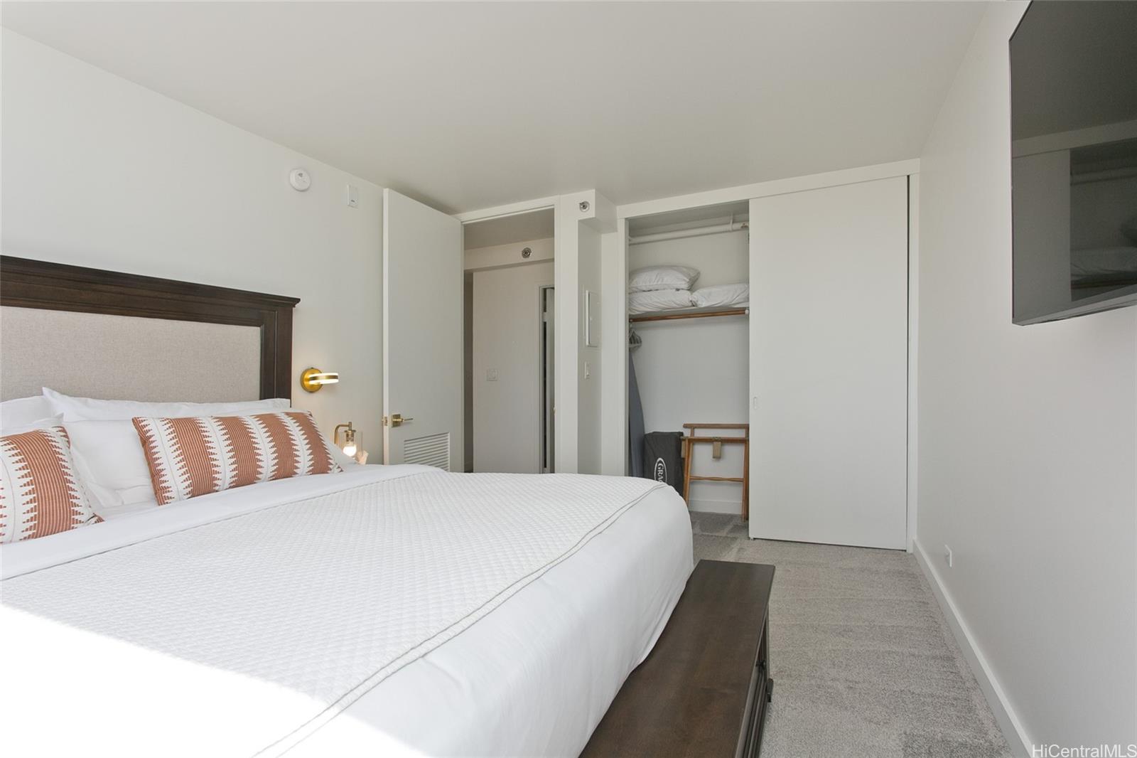 Waikiki Sunset condo # 2808(NUC), Honolulu, Hawaii - photo 11 of 16