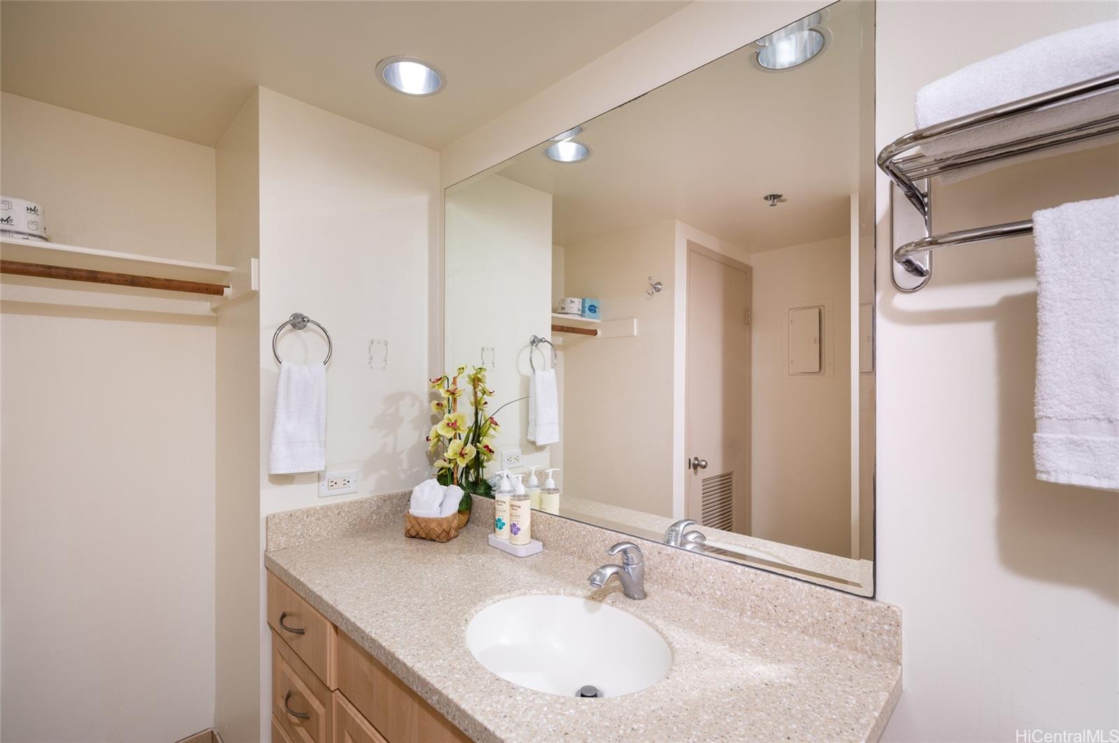 Waikiki Sunset condo # 2901(NUC), Honolulu, Hawaii - photo 11 of 22