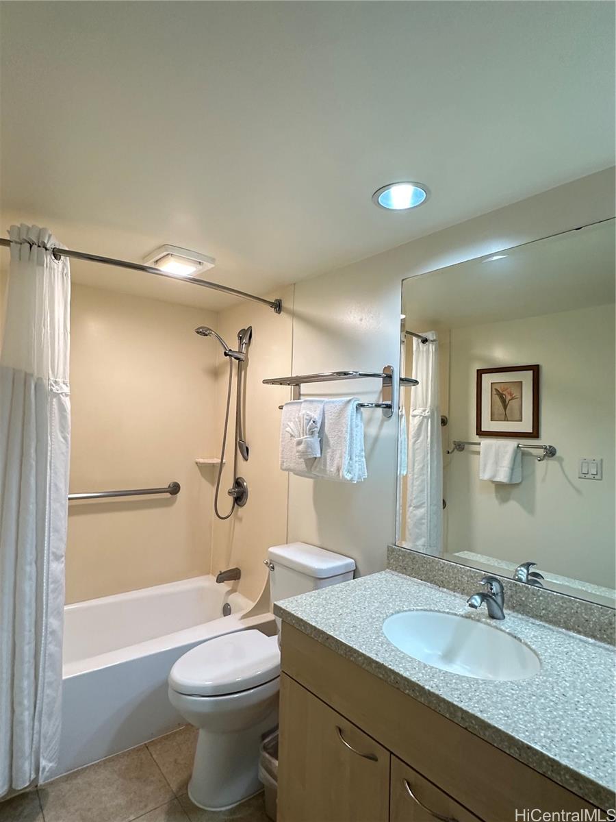 Waikiki Sunset condo # 3003 (NUC), Honolulu, Hawaii - photo 7 of 14