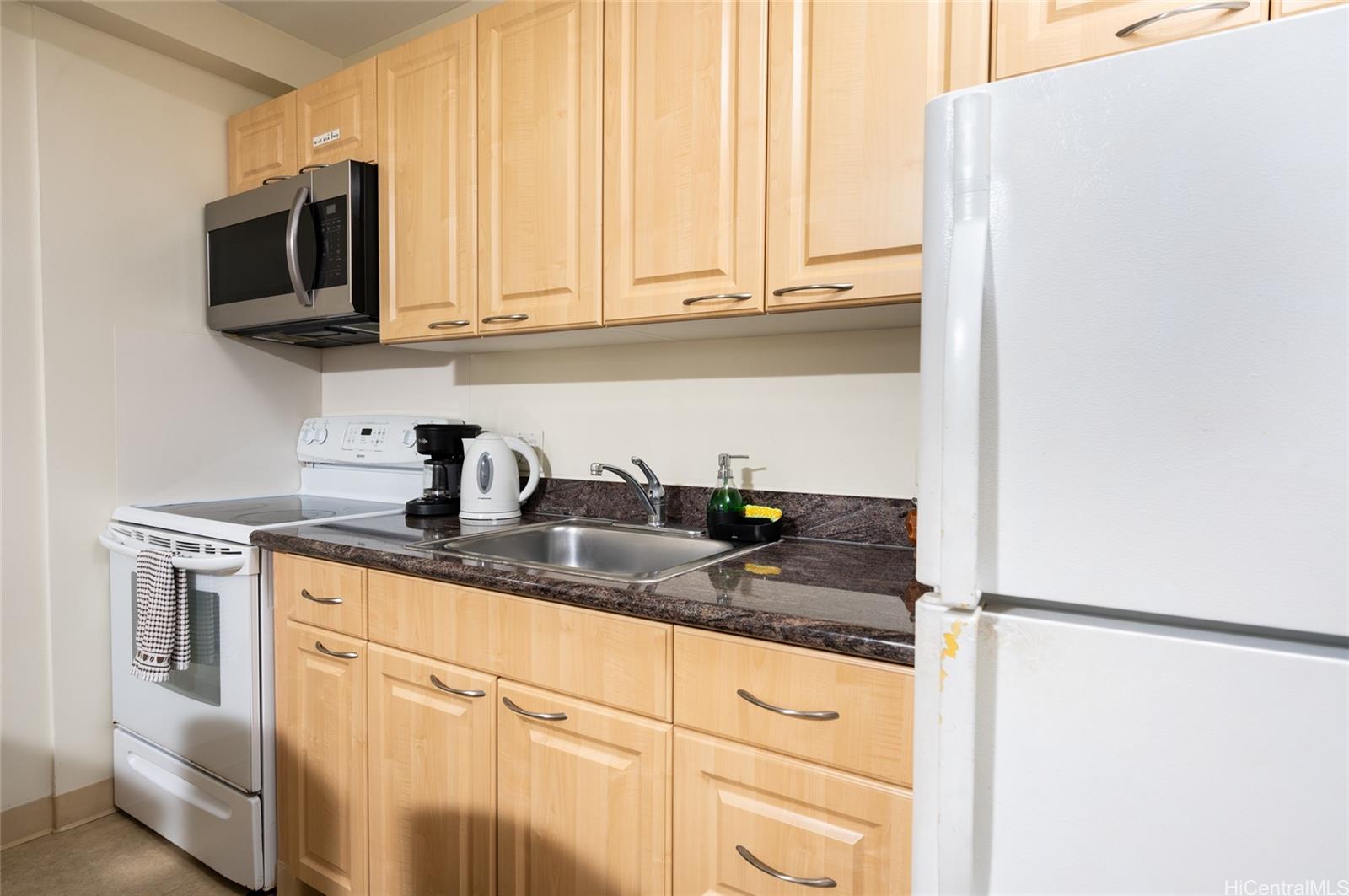 Waikiki Sunset condo # 3105(NUC), Honolulu, Hawaii - photo 2 of 23