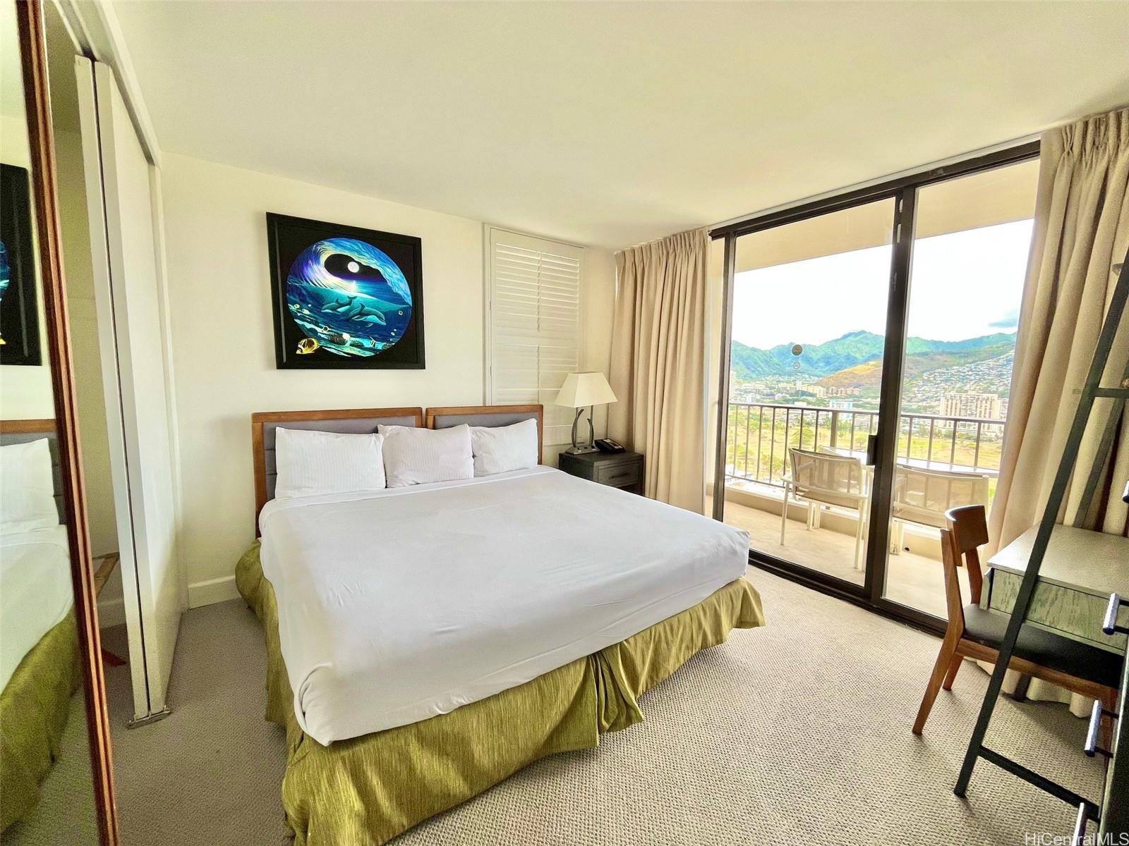 Waikiki Sunset condo # 3301 (NUC), Honolulu, Hawaii - photo 8 of 14