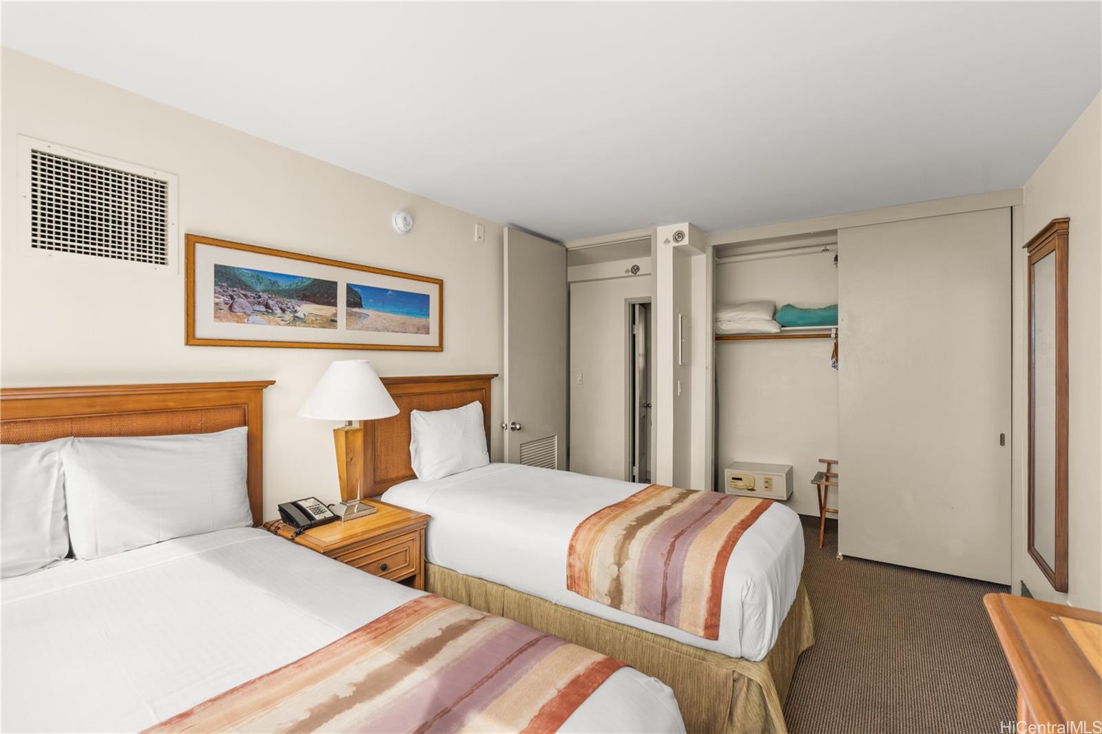 Waikiki Sunset condo # 3308(NUC), Honolulu, Hawaii - photo 13 of 19