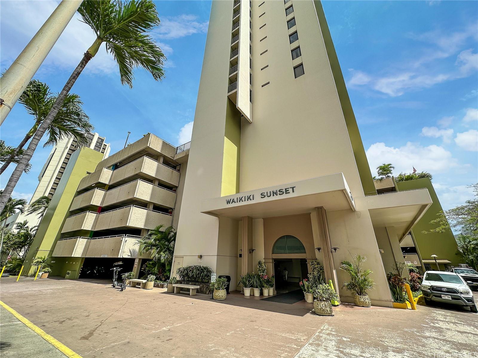 Waikiki Sunset condo # 3705 (NUC), Honolulu, Hawaii - photo 13 of 13