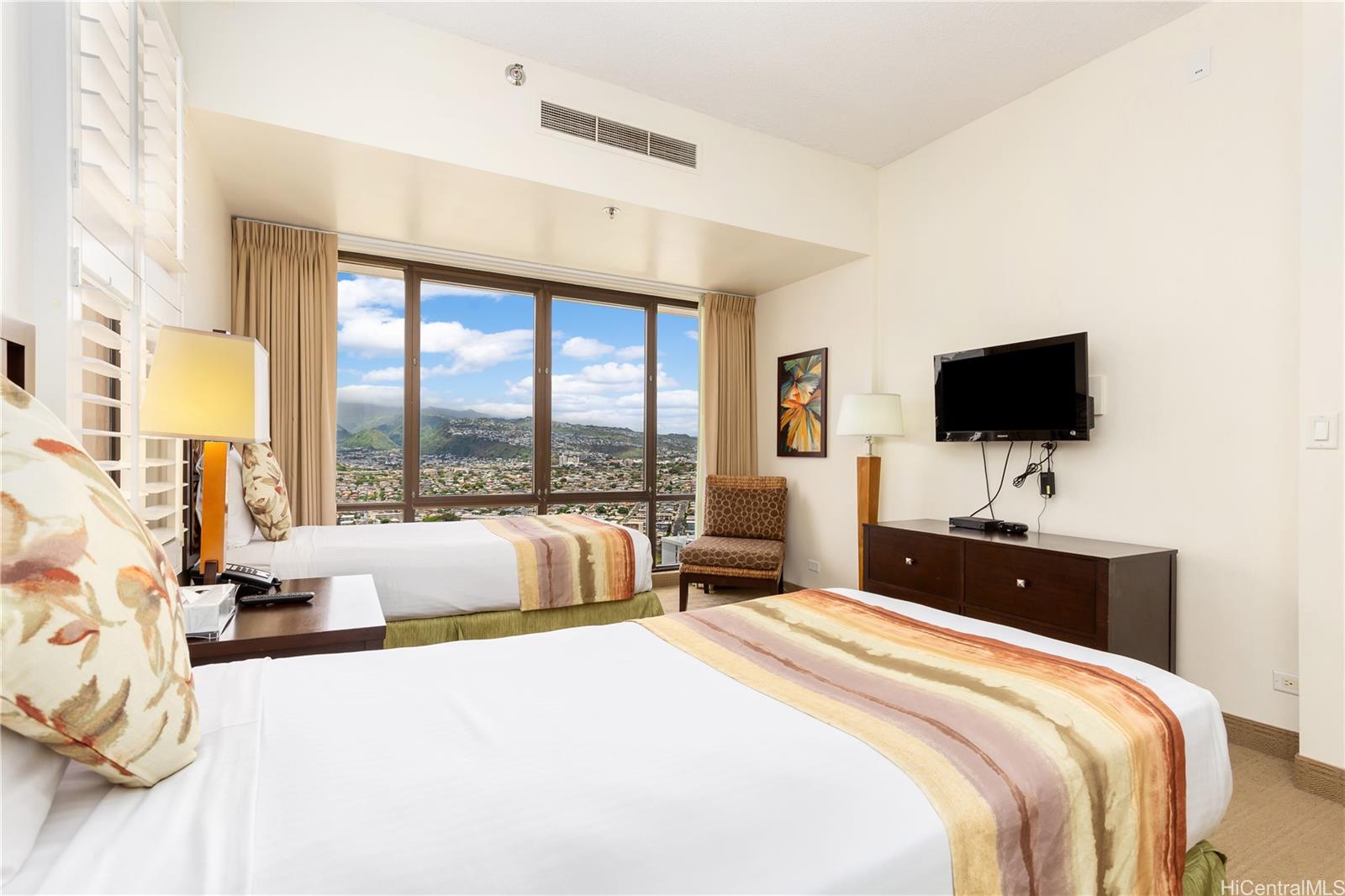 Waikiki Sunset condo # 3801, Honolulu, Hawaii - photo 13 of 25