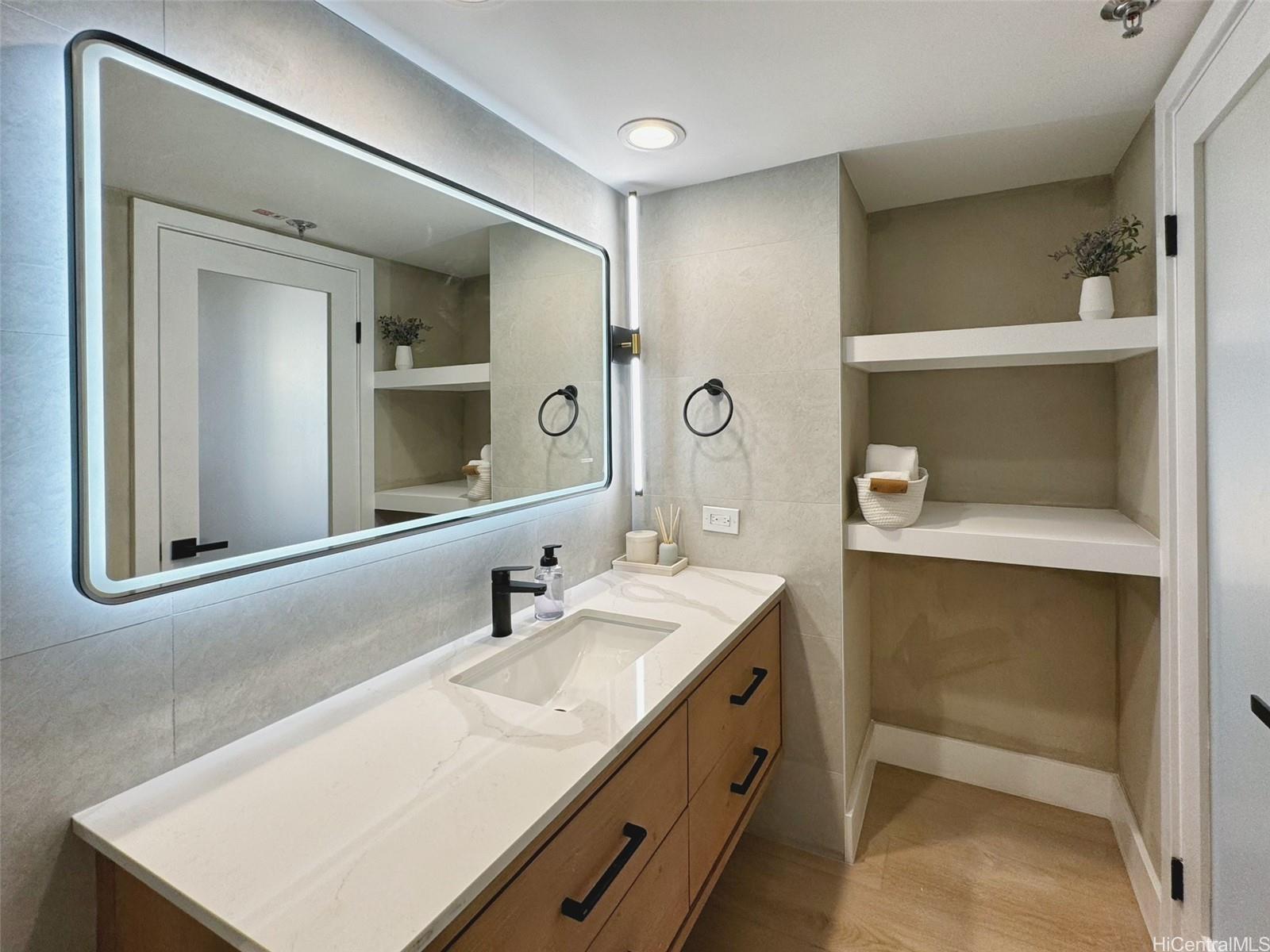 Waikiki Sunset condo # 710 (NUC), Honolulu, Hawaii - photo 11 of 25