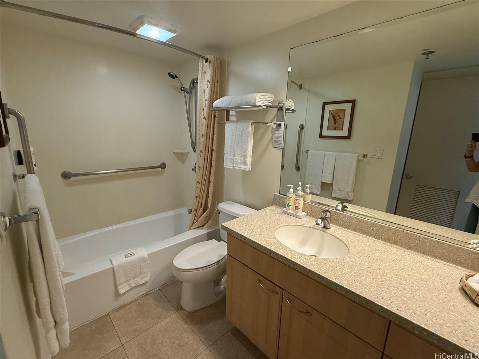 Waikiki Sunset condo # 807, Honolulu, Hawaii - photo 9 of 10