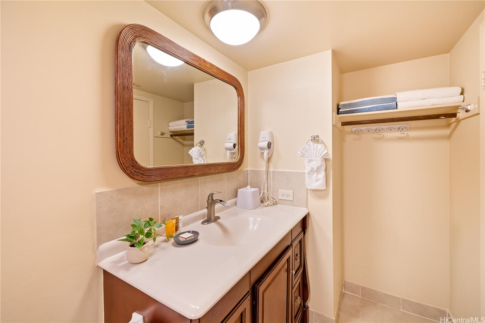 Waikiki Sunset condo # 810(NUC), Honolulu, Hawaii - photo 17 of 24