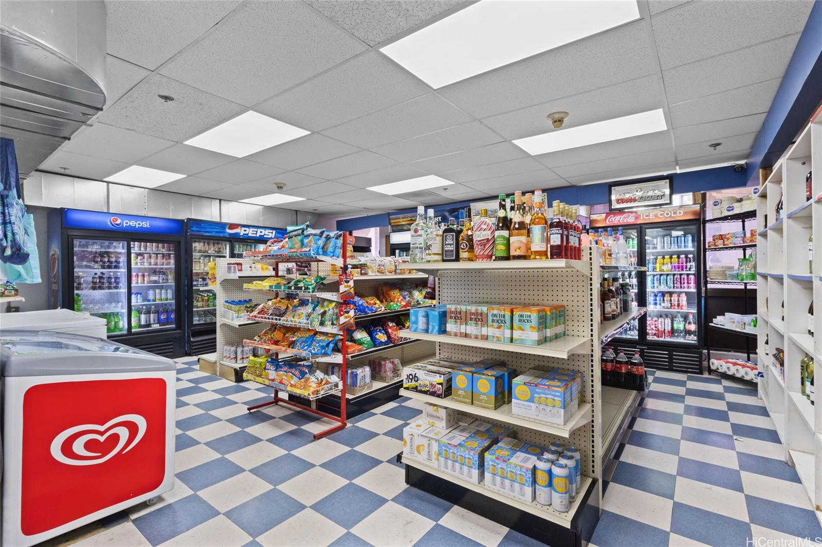 Waikiki Sunset condo # 902 (NUC), Honolulu, Hawaii - photo 16 of 22