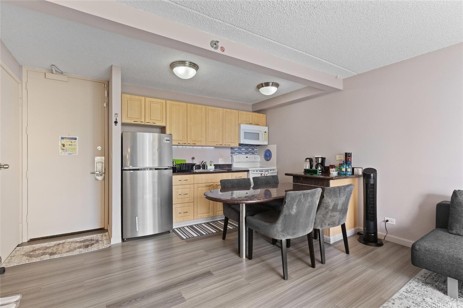 Waikiki Sunset condo # 902 (NUC), Honolulu, Hawaii - photo 3 of 22