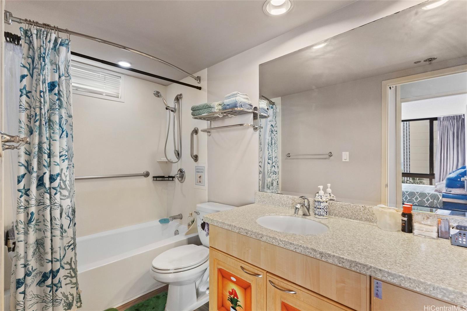 Waikiki Sunset condo # 902 (NUC), Honolulu, Hawaii - photo 6 of 22