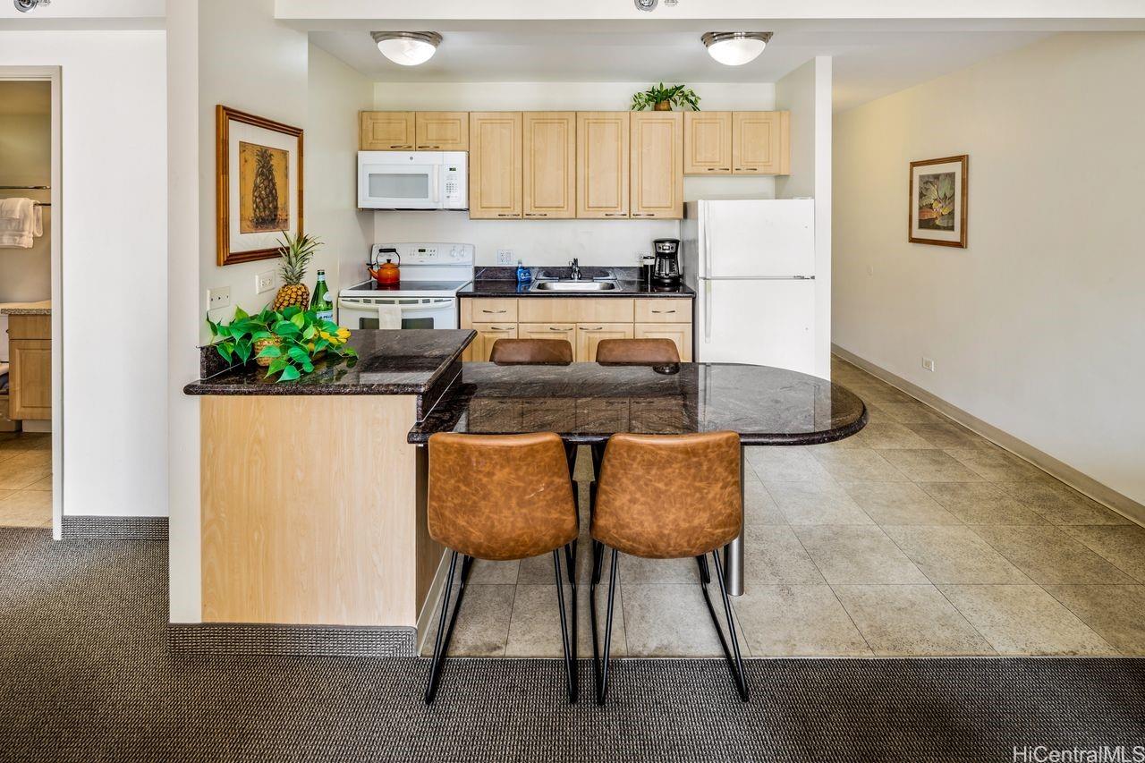 Waikiki Sunset condo # 906, Honolulu, Hawaii - photo 4 of 25