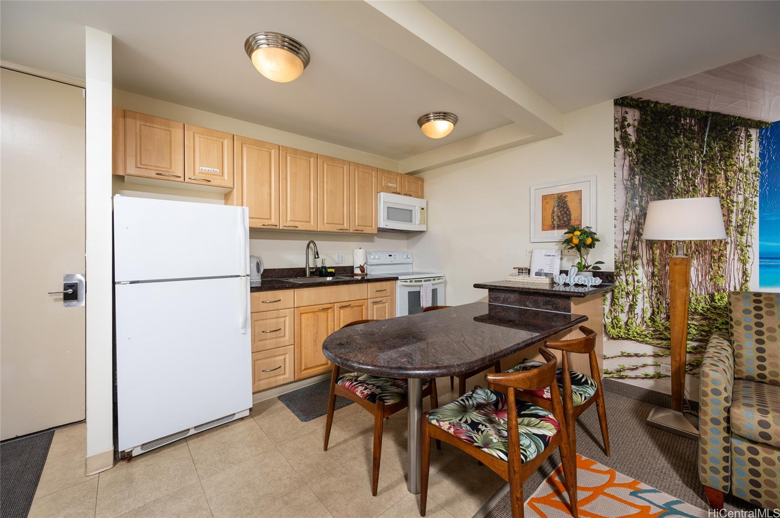 Waikiki Sunset condo # 910(NUC), Honolulu, Hawaii - photo 4 of 22