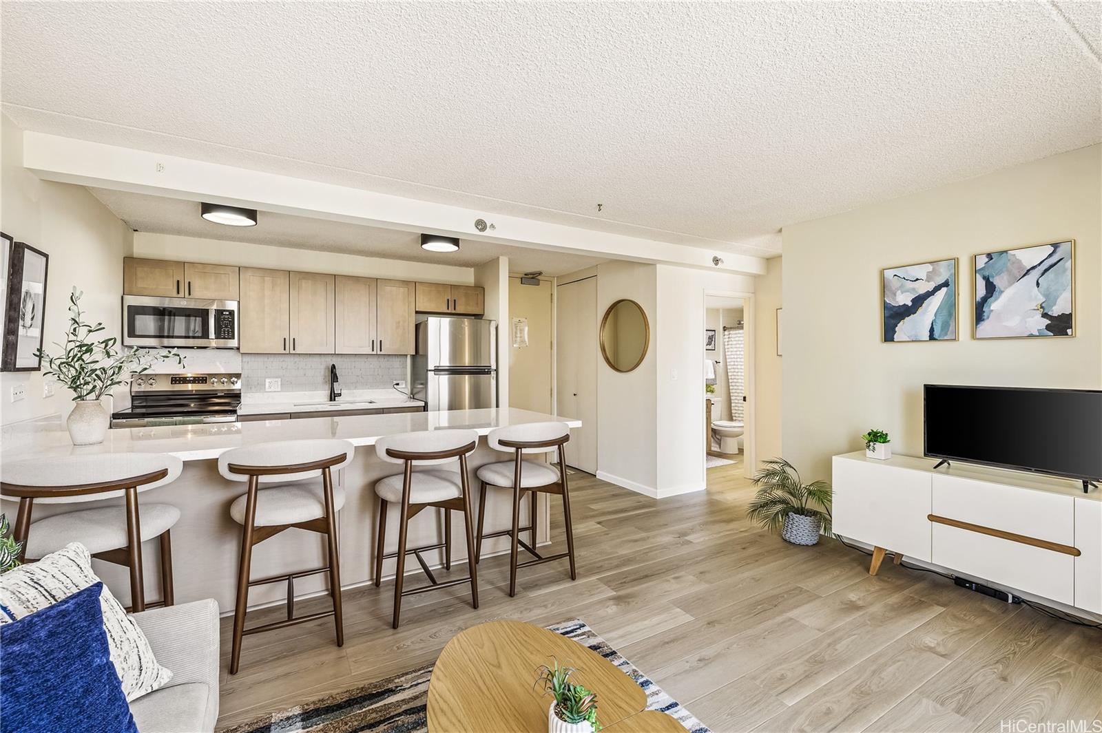 Waikiki Sunset condo # 912, Honolulu, Hawaii - photo 5 of 15