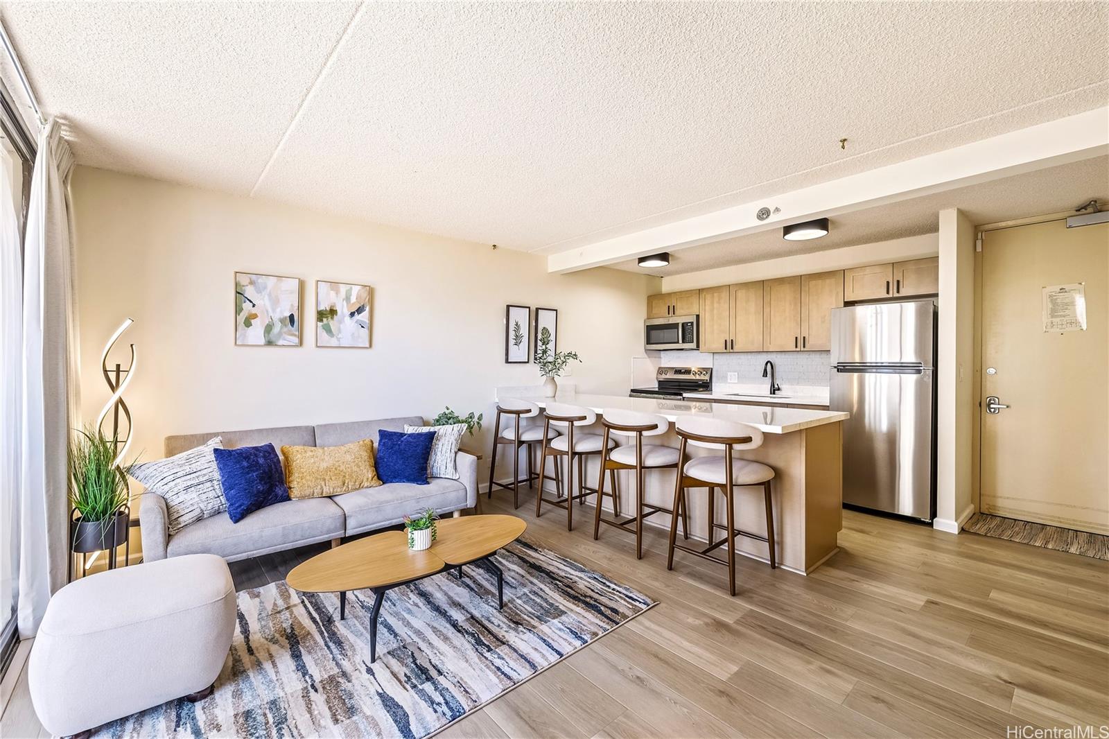 Waikiki Sunset condo # 912, Honolulu, Hawaii - photo 6 of 15