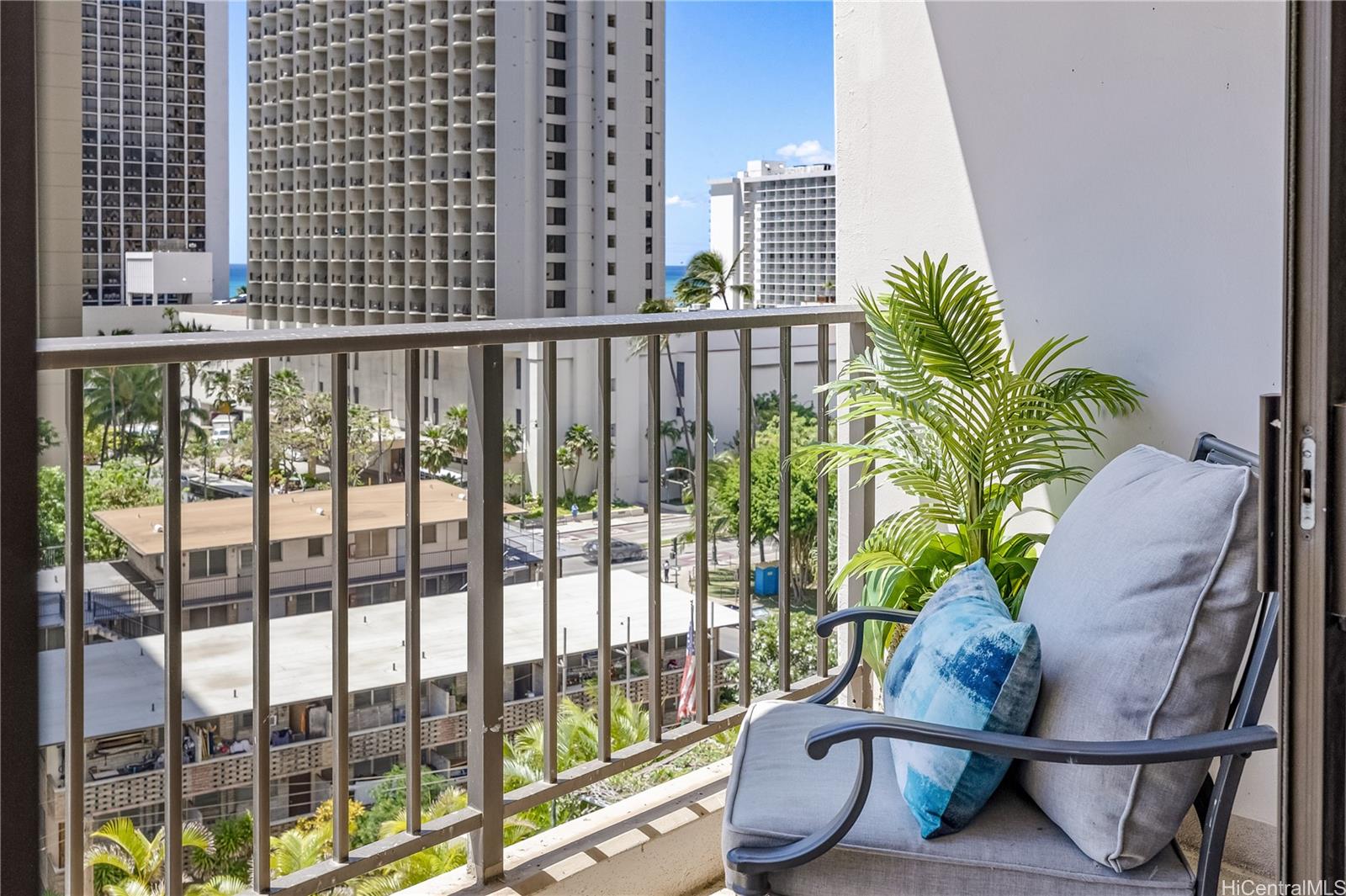 Waikiki Sunset condo # 912, Honolulu, Hawaii - photo 10 of 15