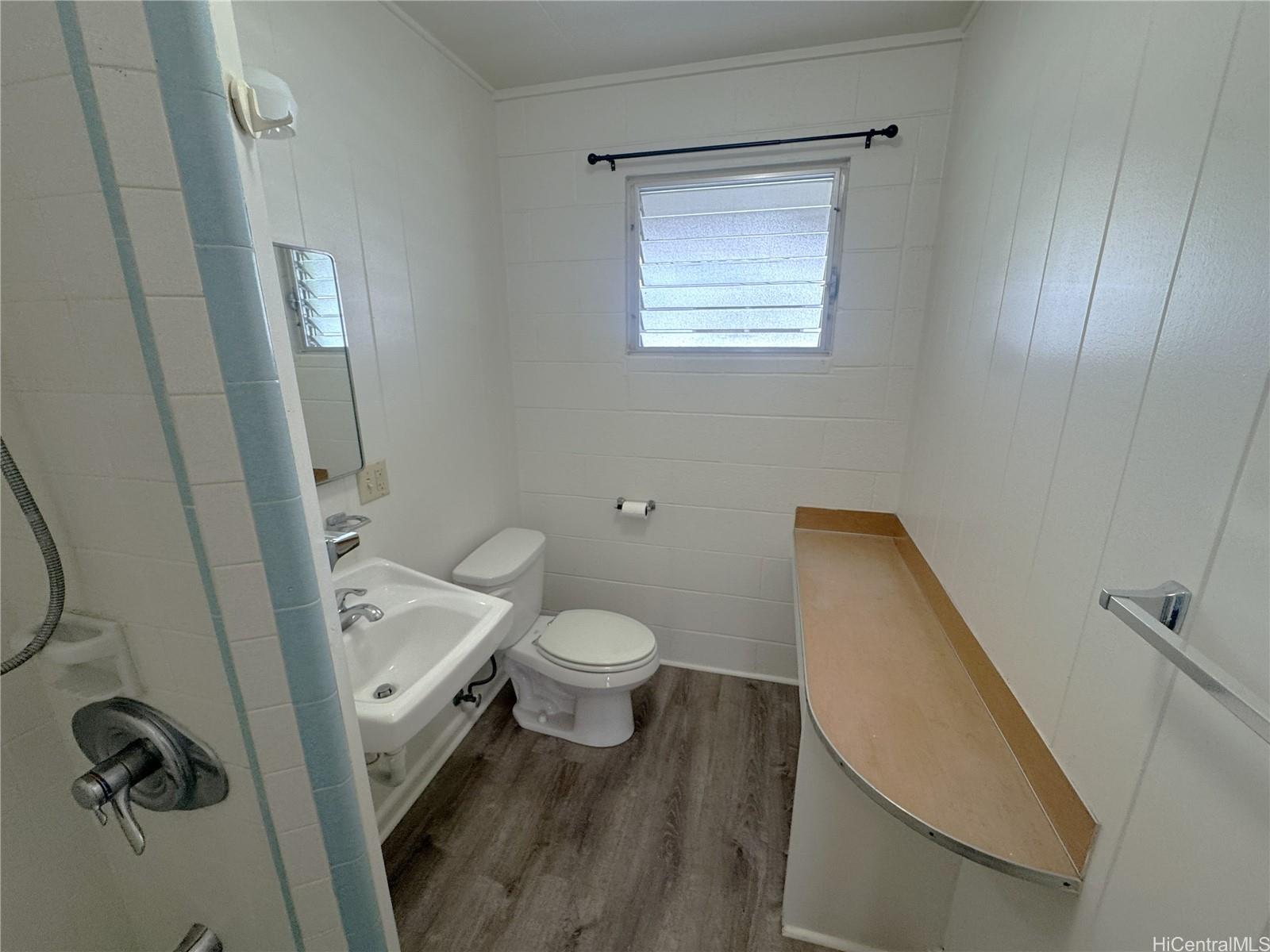 2307 Fern St Honolulu - Rental - photo 6 of 11