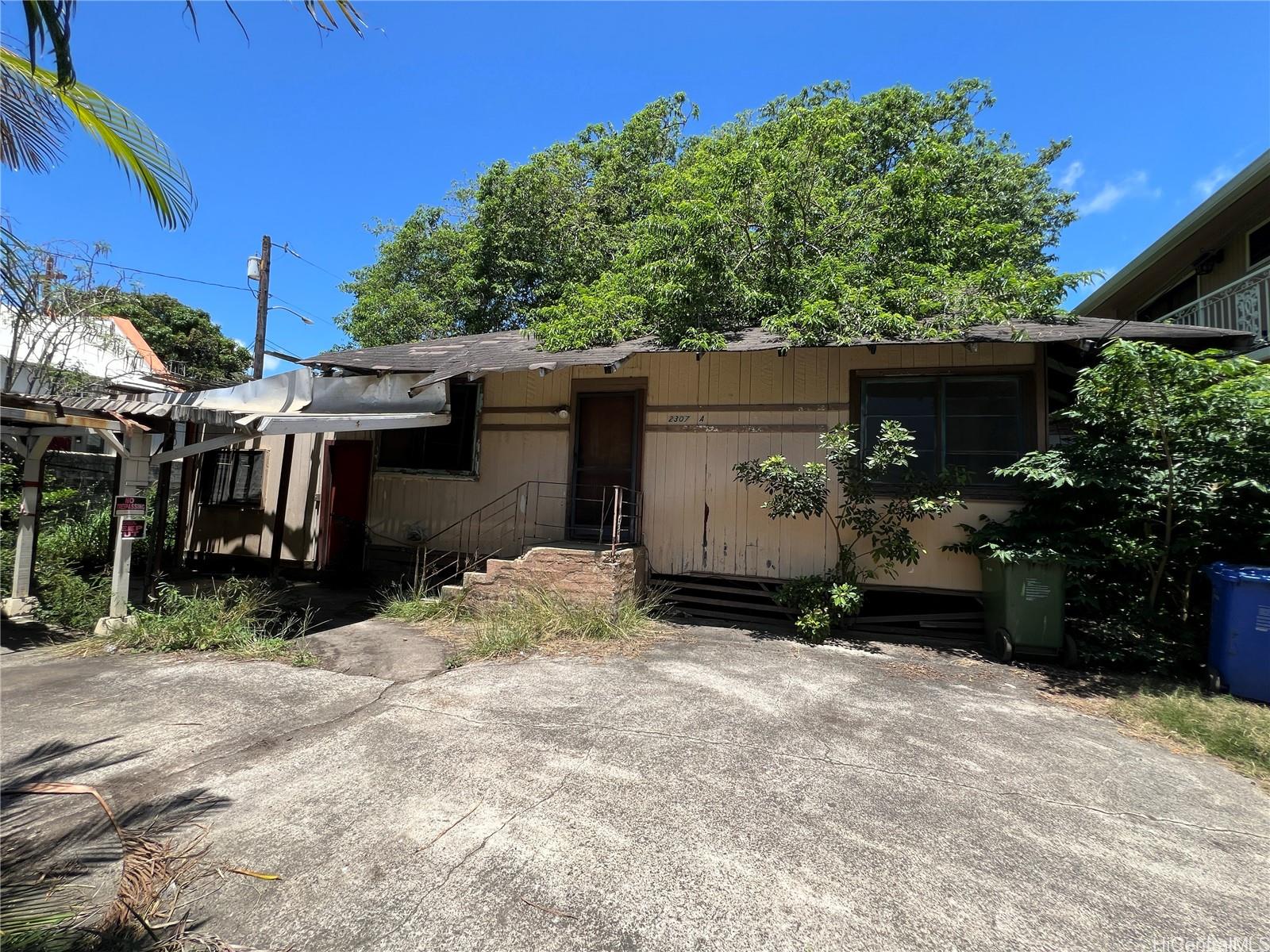 2307  School Street Kalihi-lower, Honolulu home - photo 2 of 4