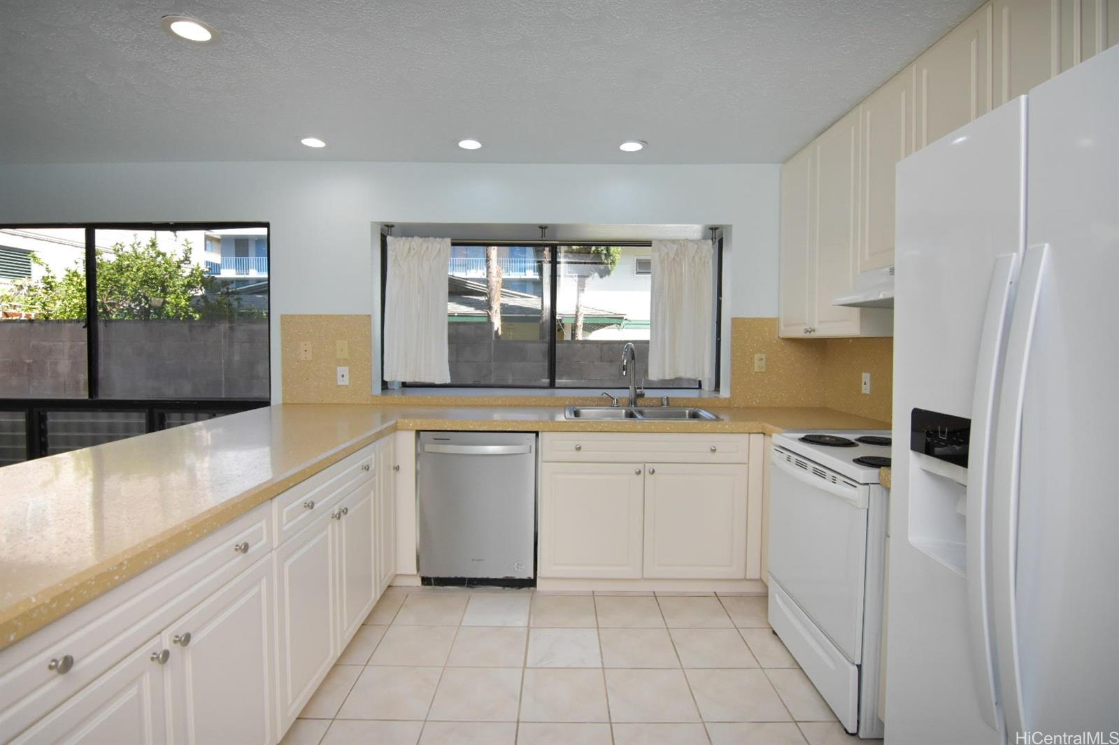 2312  Seaview Ave Manoa-lower, Honolulu home - photo 14 of 25