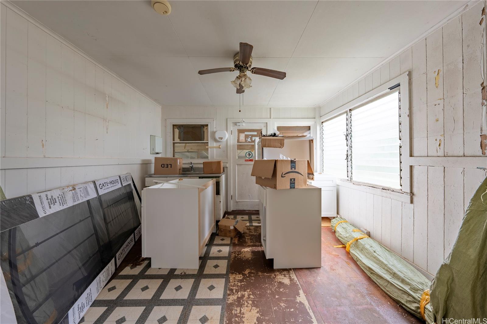 2315  California Ave Wahiawa Heights, Central home - photo 3 of 13