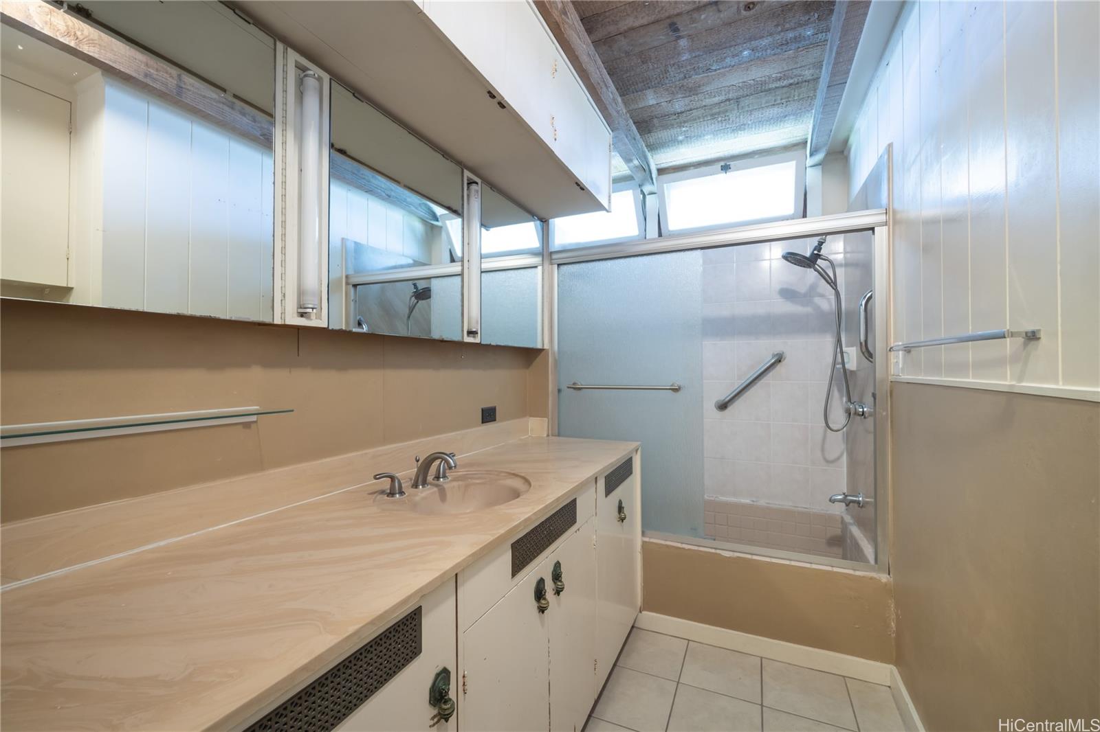 2316  Round Top Drive Makiki Heights, Honolulu home - photo 16 of 25