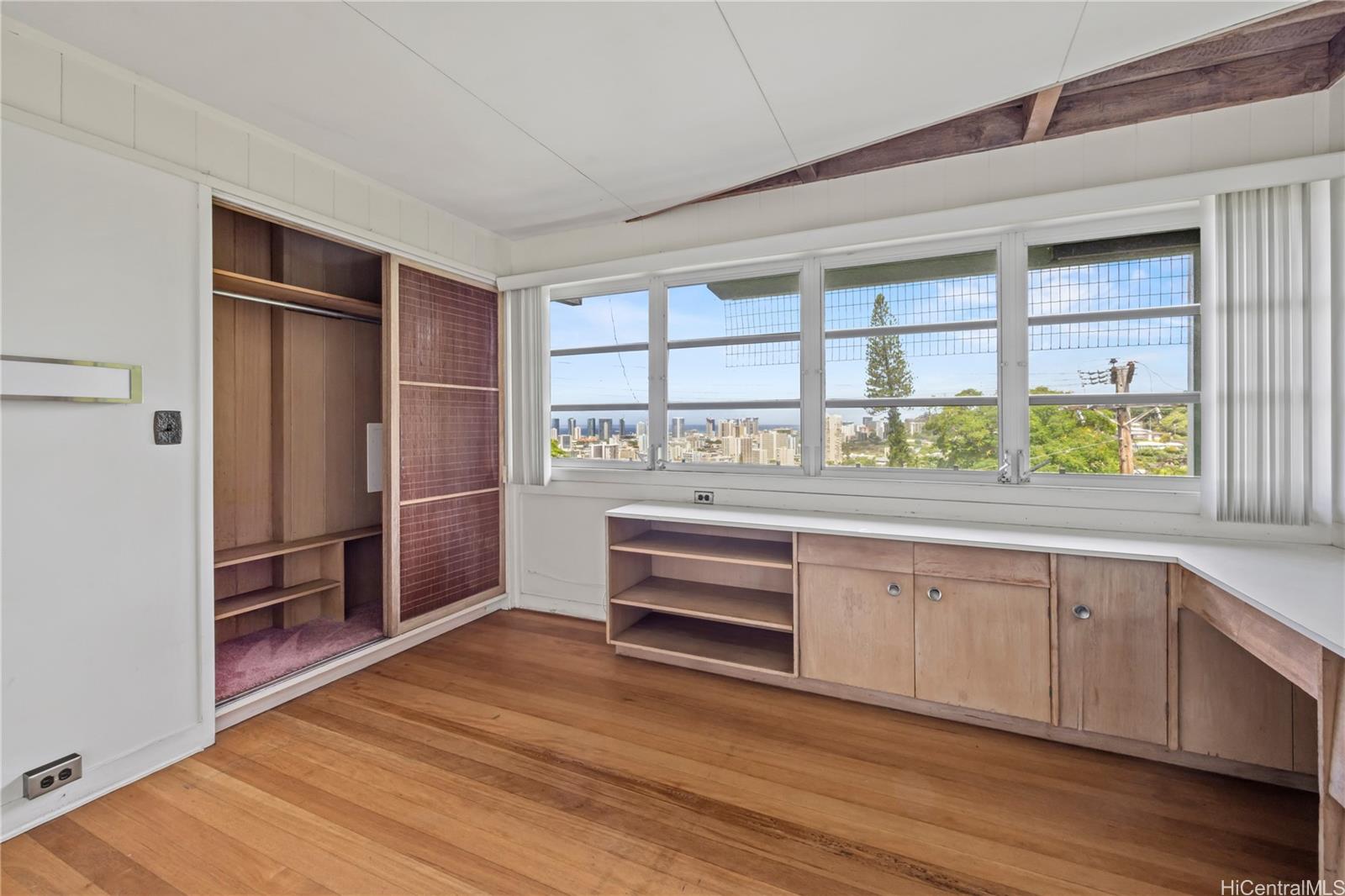 2316  Round Top Drive Makiki Heights, Honolulu home - photo 17 of 25