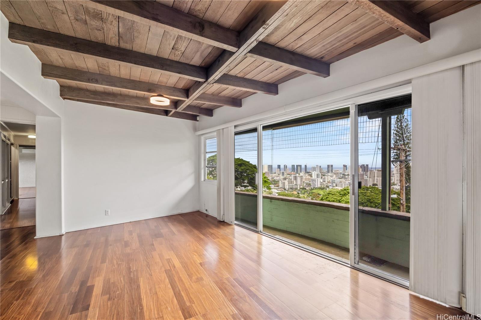 2316  Round Top Drive Makiki Heights, Honolulu home - photo 3 of 25