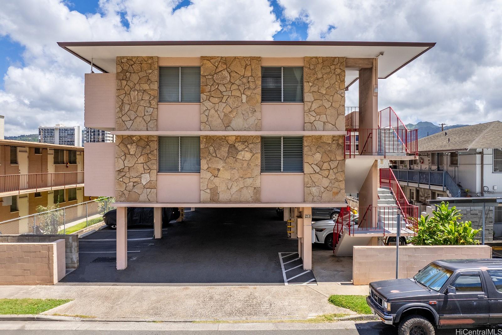2318 Lime Street Honolulu - Multi-family - photo 2 of 25