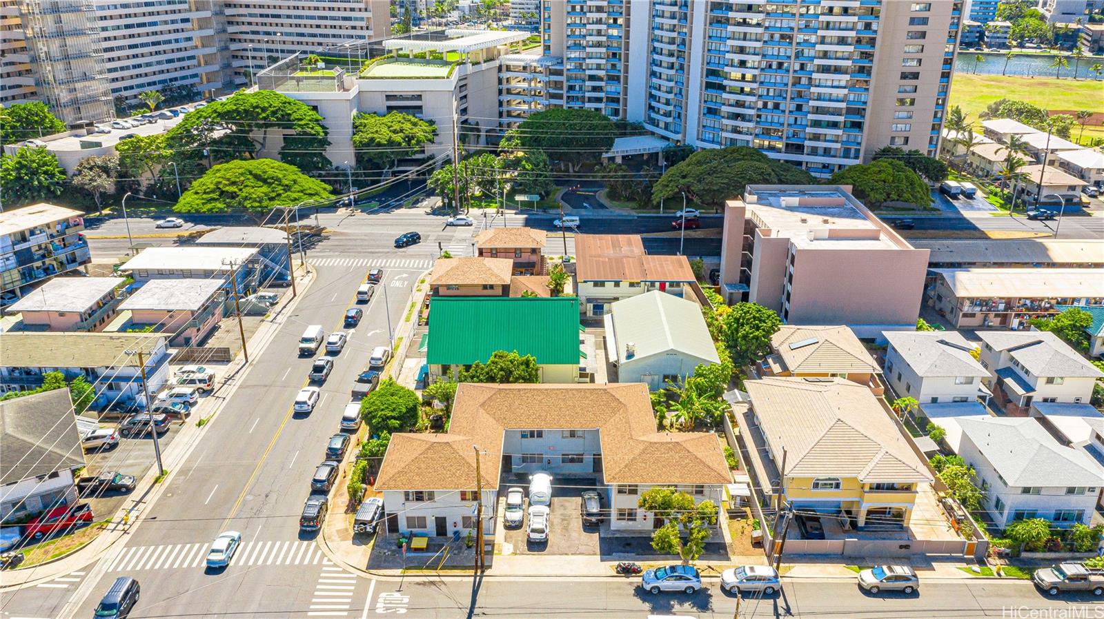 2325 Lime St Honolulu - Multi-family - photo 3 of 20