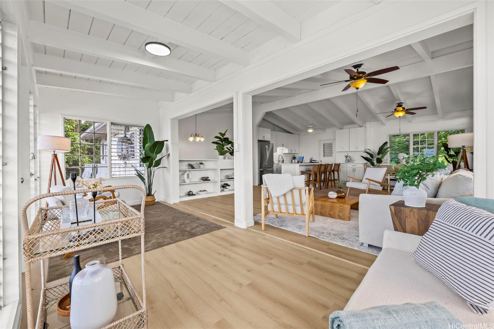 2325  Round Top Drive Makiki Heights, Honolulu home - photo 3 of 24