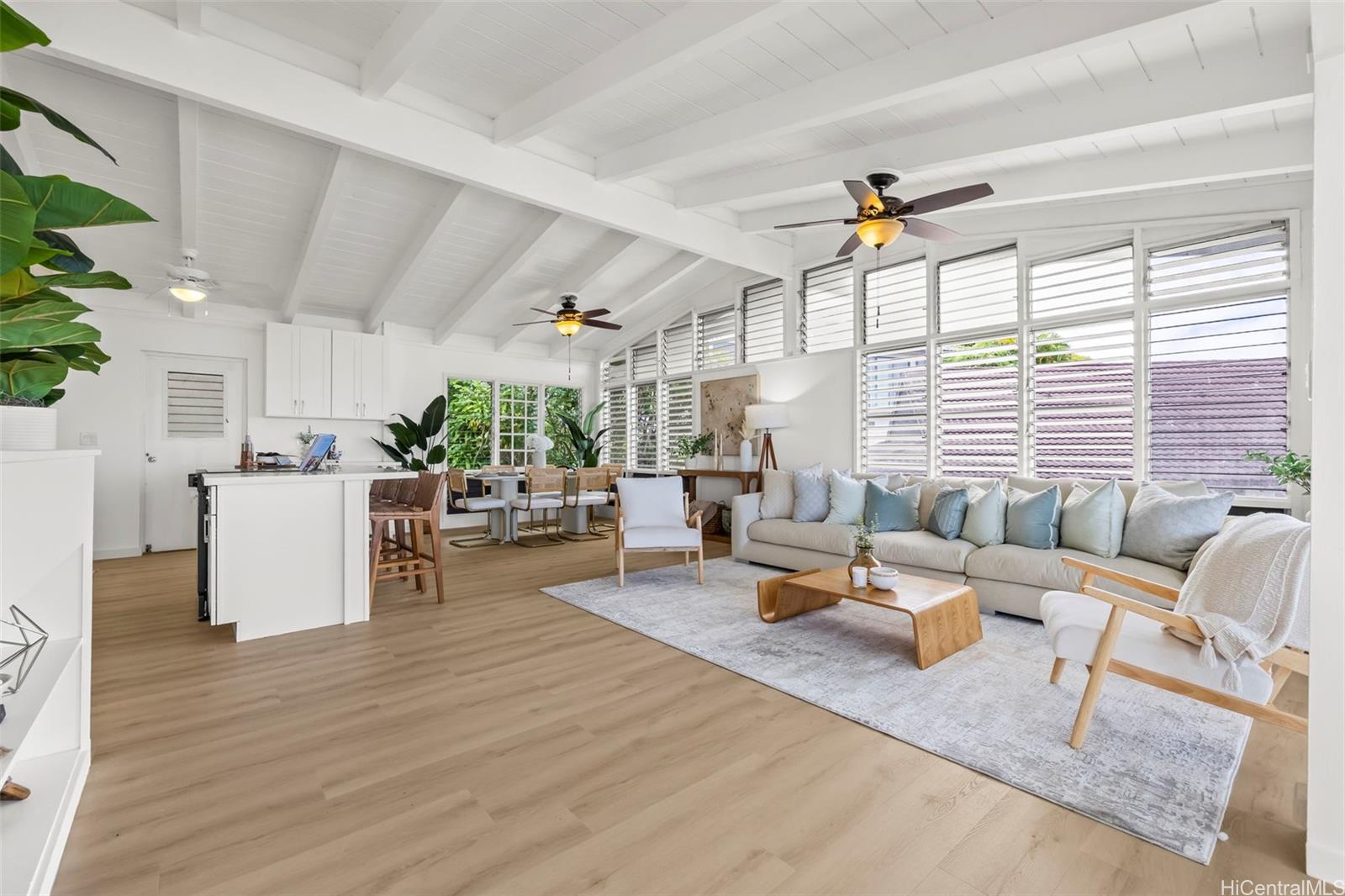 2325  Round Top Drive Makiki Heights, Honolulu home - photo 4 of 24