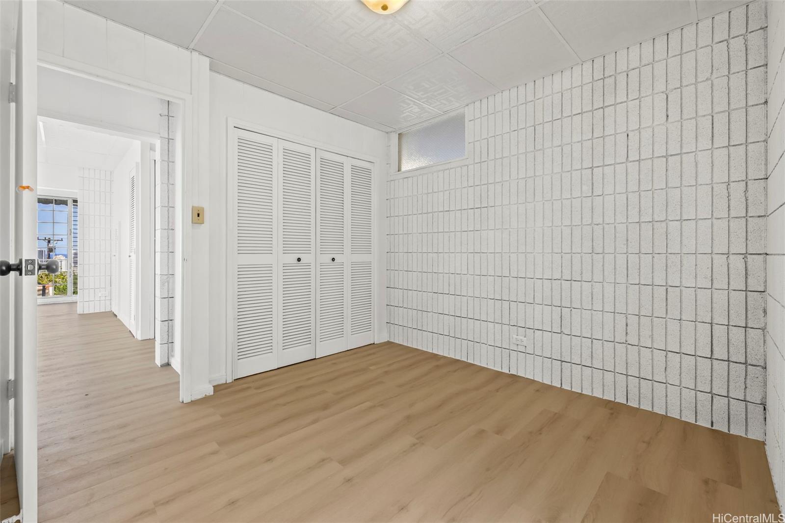 2325  Round Top Dr Makiki Heights, Honolulu home - photo 3 of 25