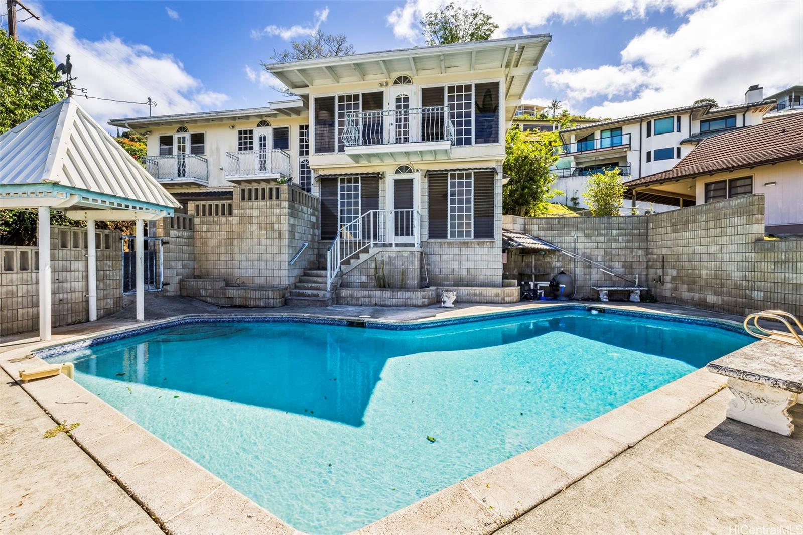 2325  Round Top Dr Makiki Heights, Honolulu home - photo 24 of 25